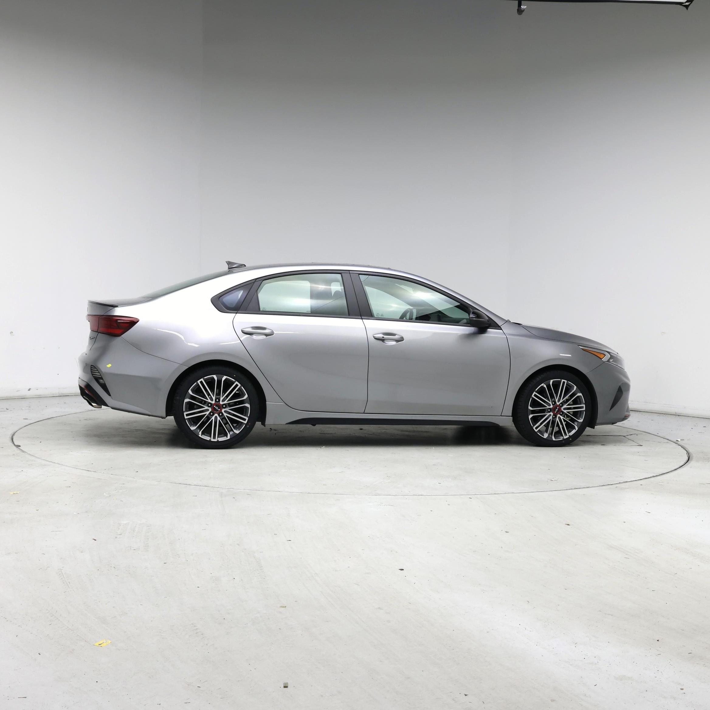 Thumbnail: 2023 Kia Forte - 7