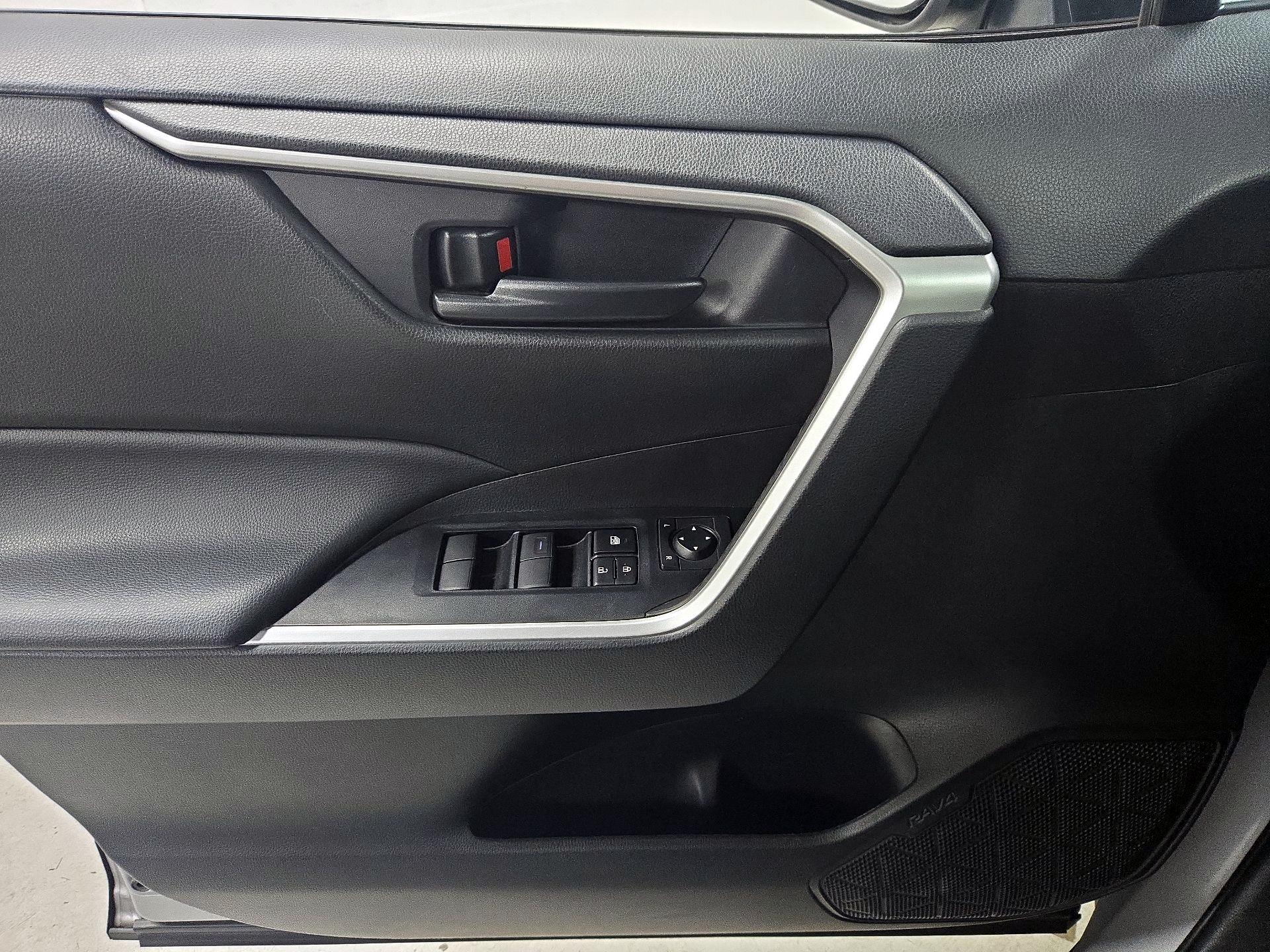 Thumbnail: 2024 Toyota RAV4 - 12