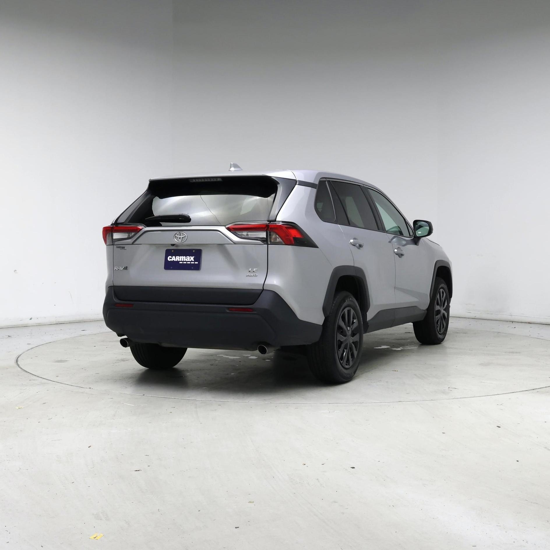 Thumbnail: 2024 Toyota RAV4 - 8