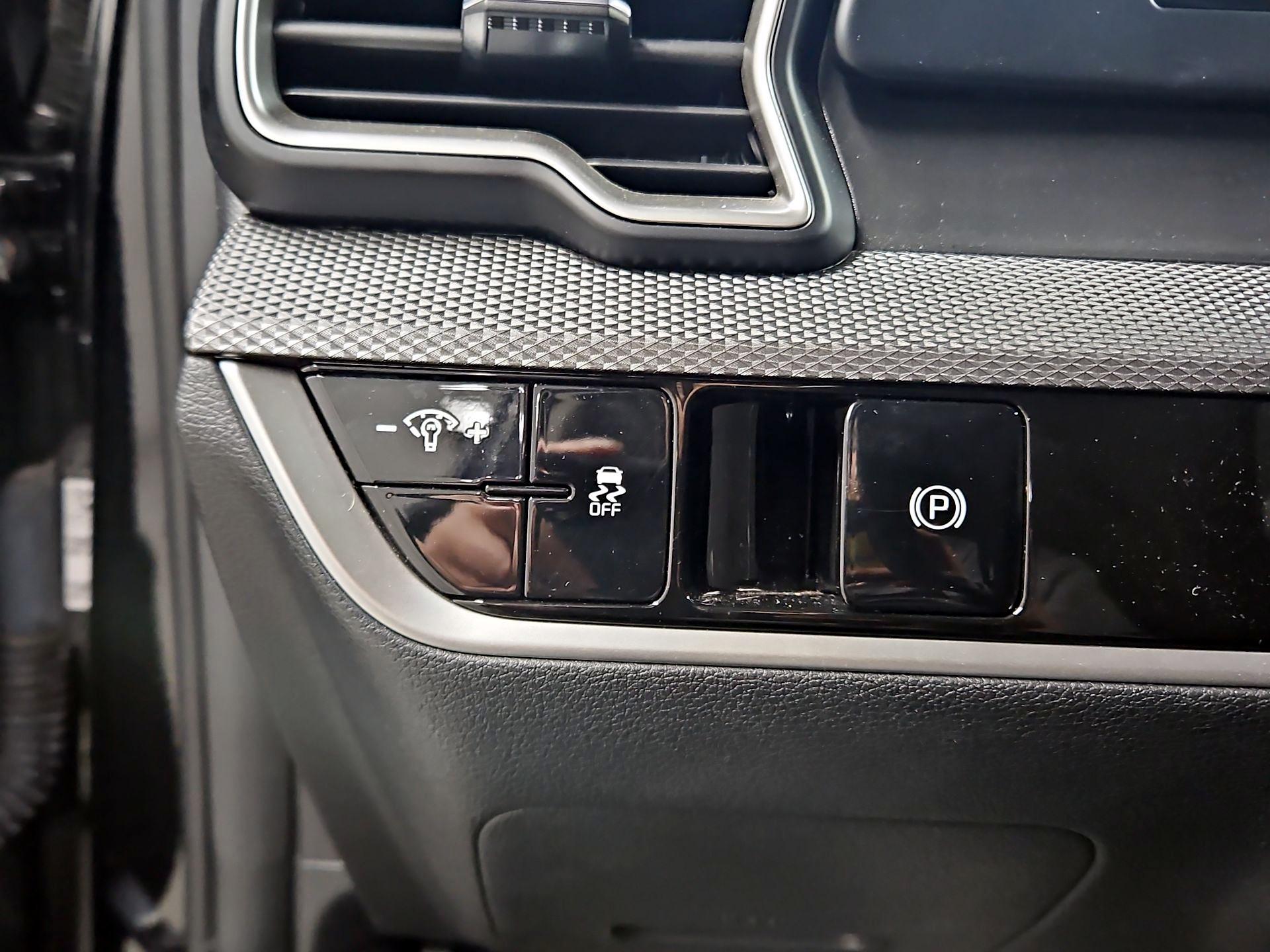 Thumbnail: 2024 Kia Sportage - 13