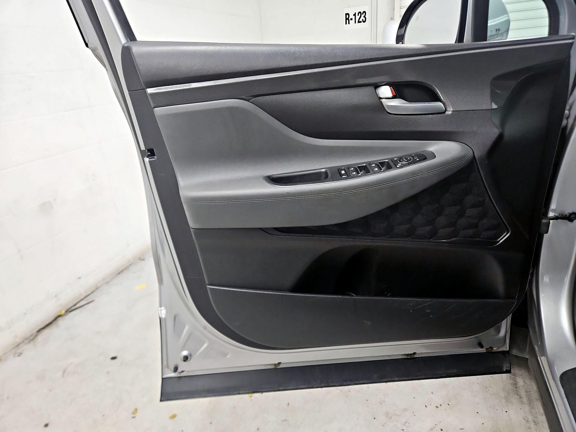 Thumbnail: 2023 Hyundai Santa Fe - 12