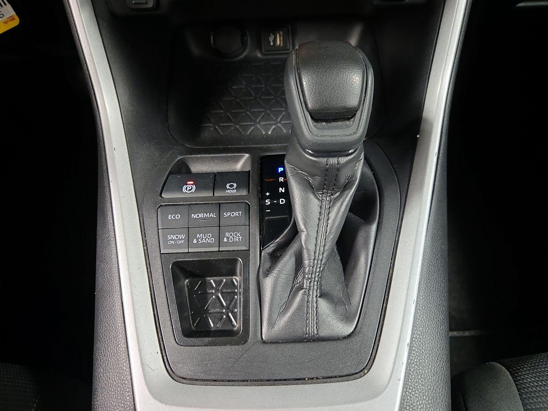 Thumbnail: 2024 Toyota RAV4 - 17