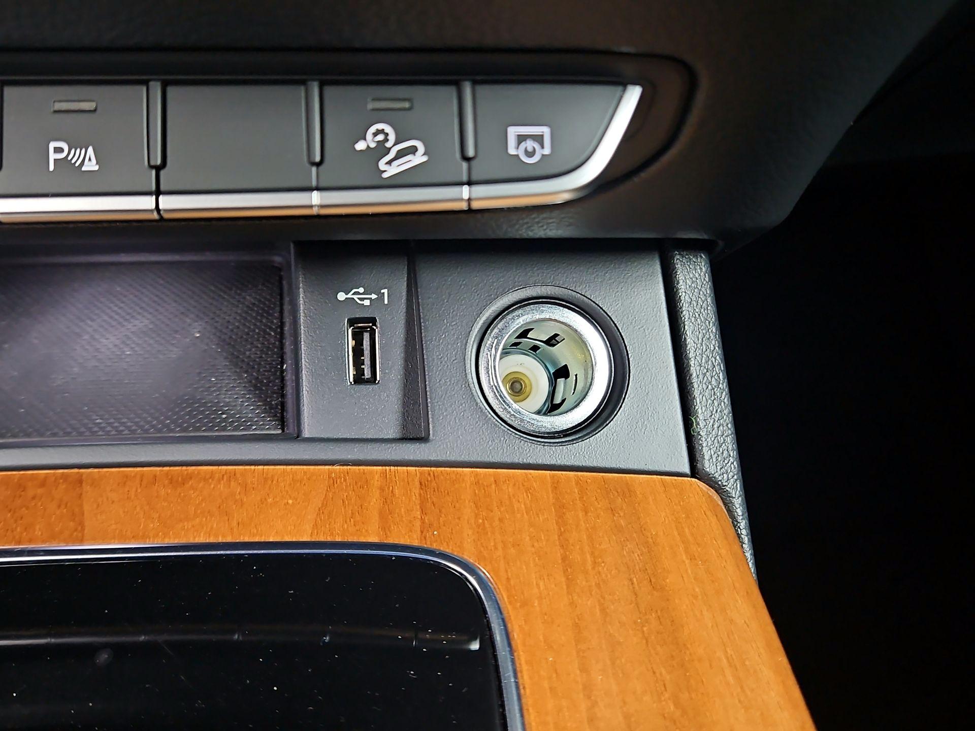 Thumbnail: 2023 Audi Q5 - 18