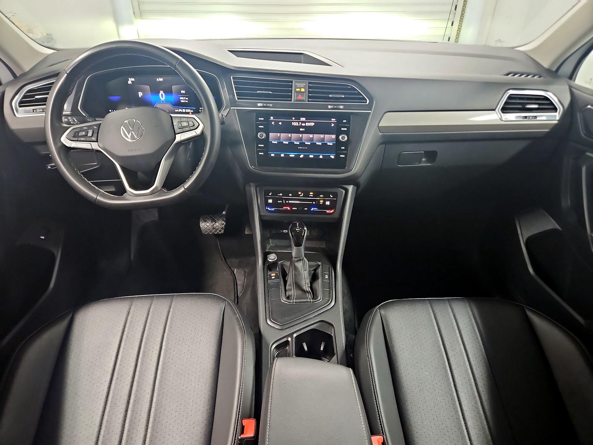 Thumbnail: 2024 Volkswagen Tiguan - 9