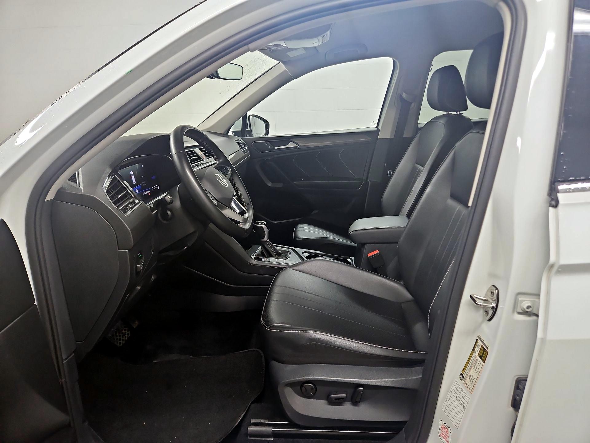 Thumbnail: 2024 Volkswagen Tiguan - 11