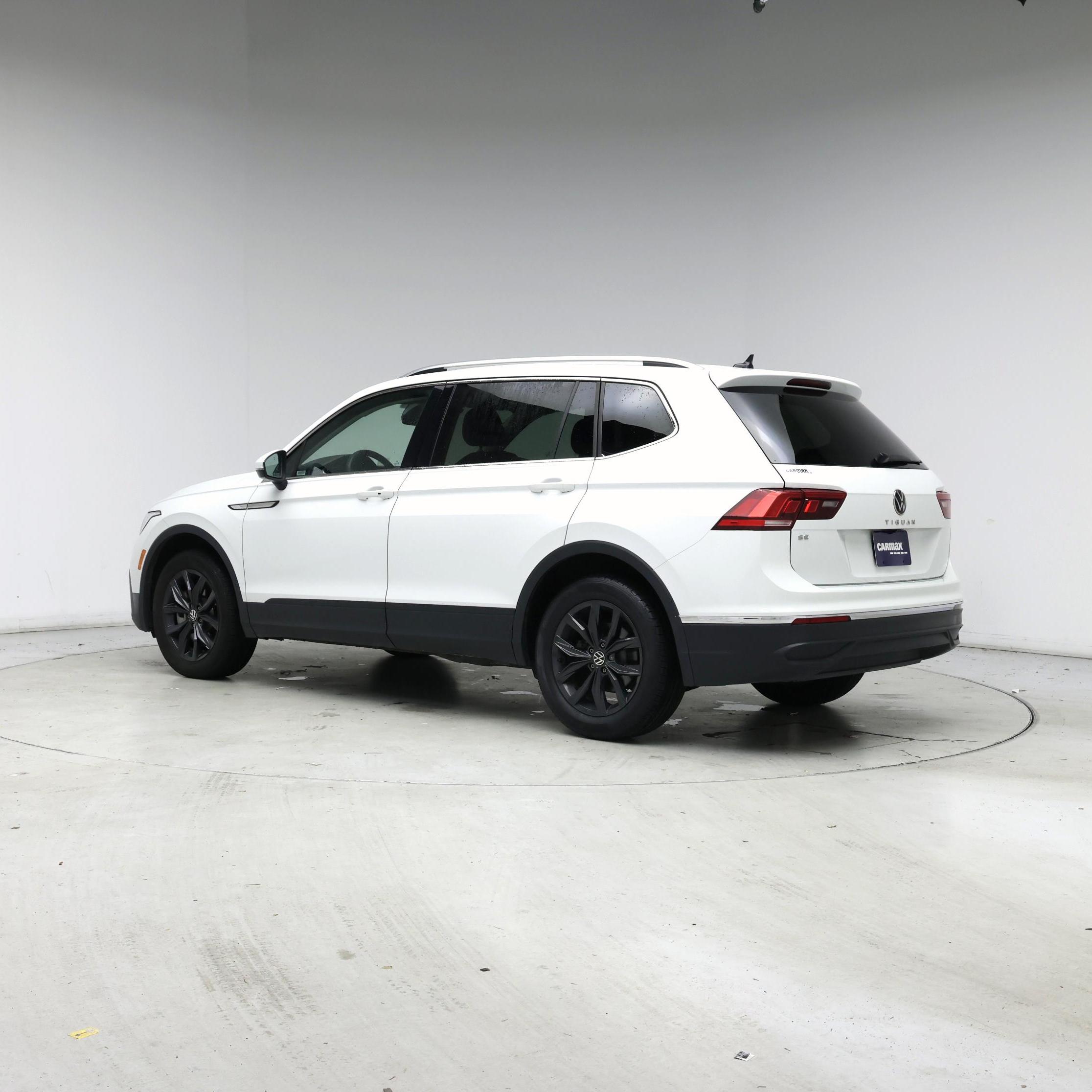 Thumbnail: 2024 Volkswagen Tiguan - 2