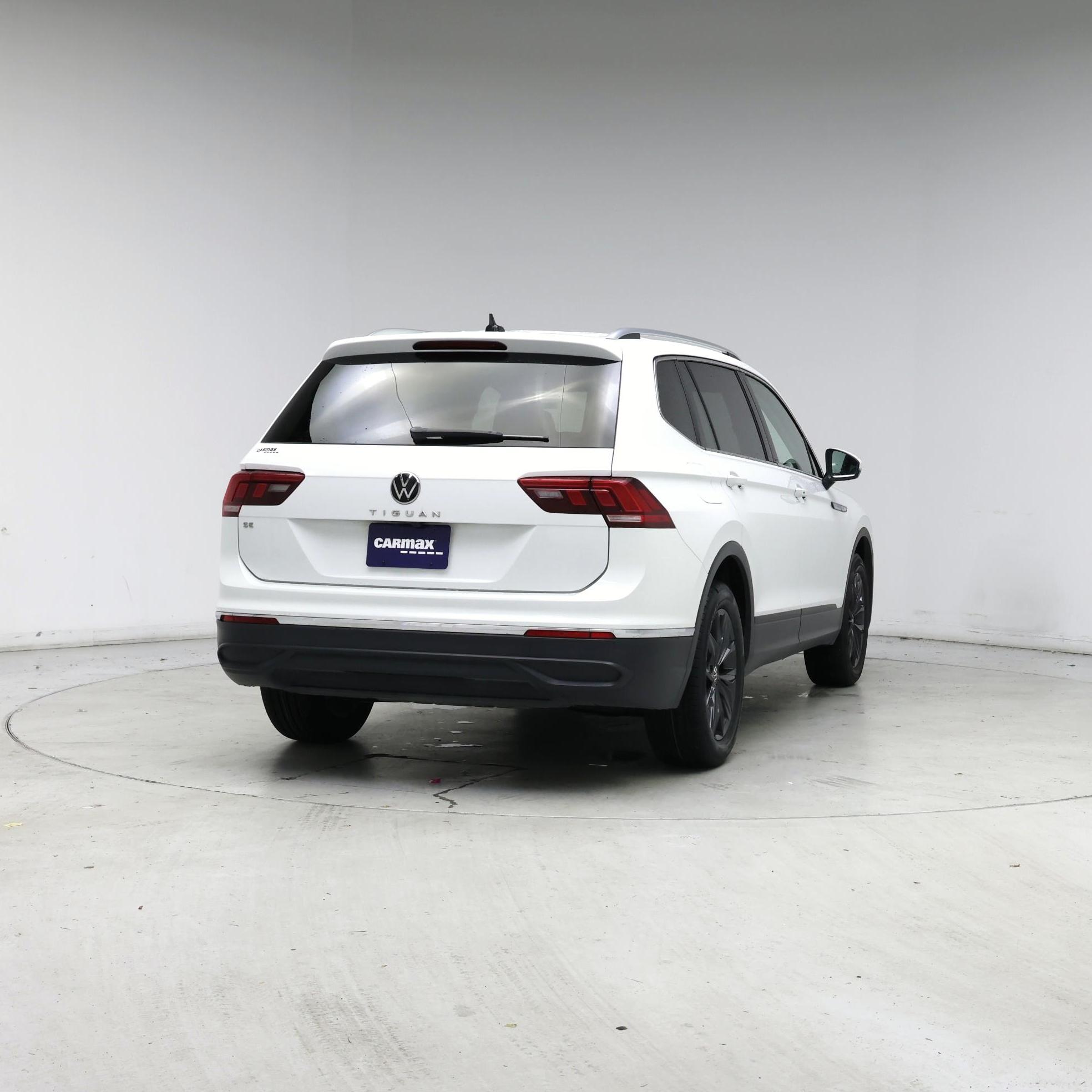 Thumbnail: 2024 Volkswagen Tiguan - 8