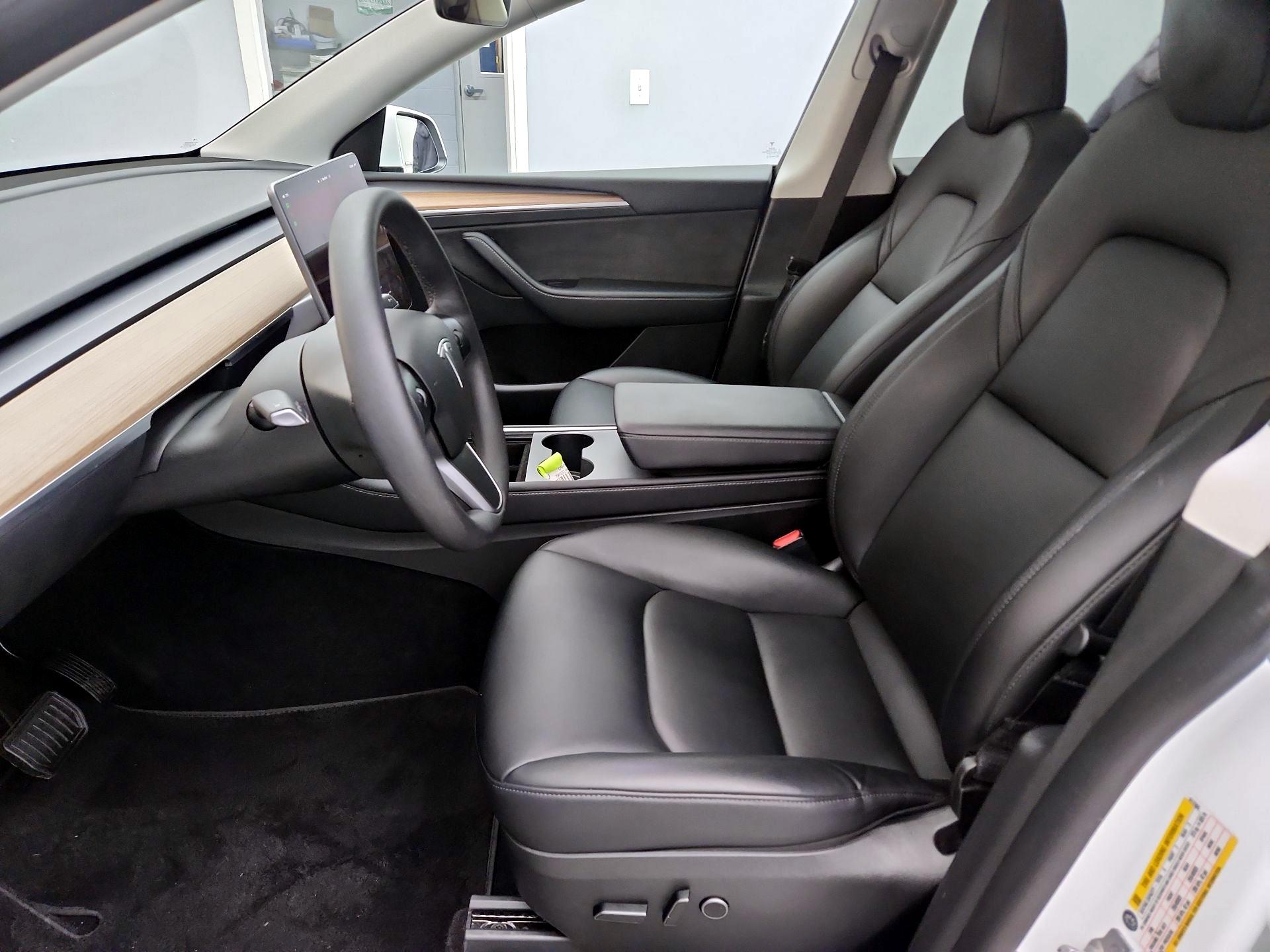 Thumbnail: 2022 Tesla Model Y - 11