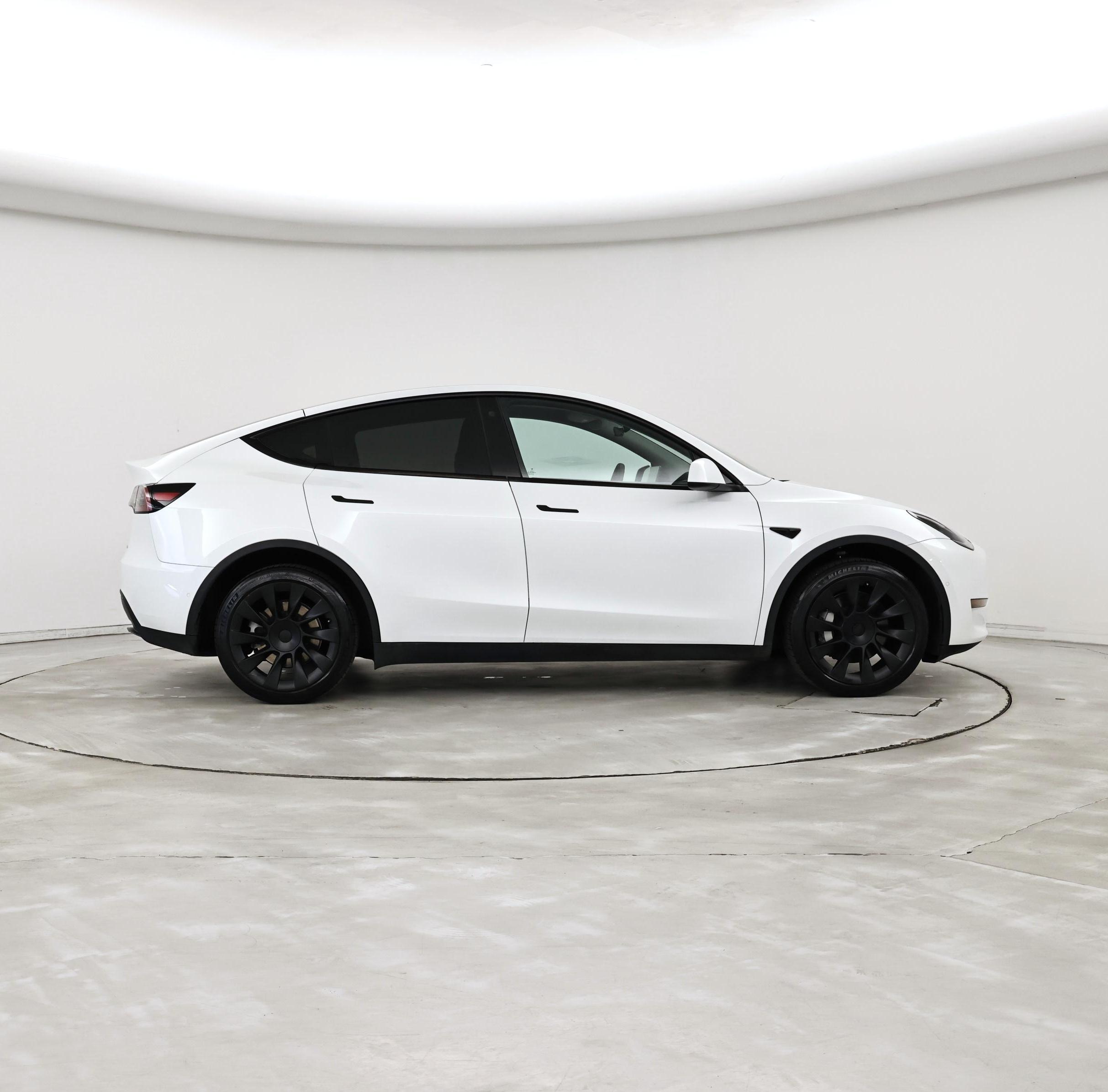 Thumbnail: 2022 Tesla Model Y - 7