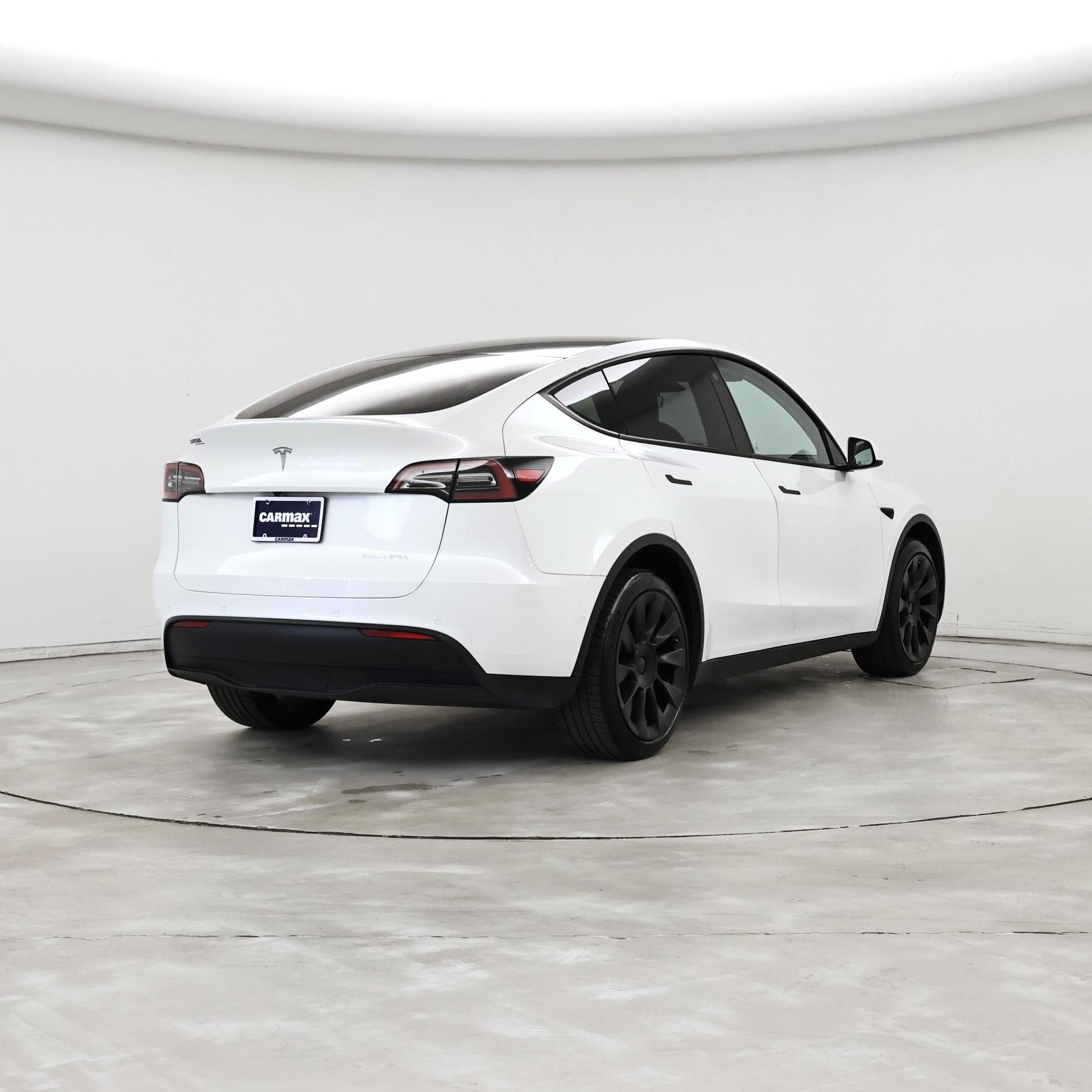 Thumbnail: 2022 Tesla Model Y - 8