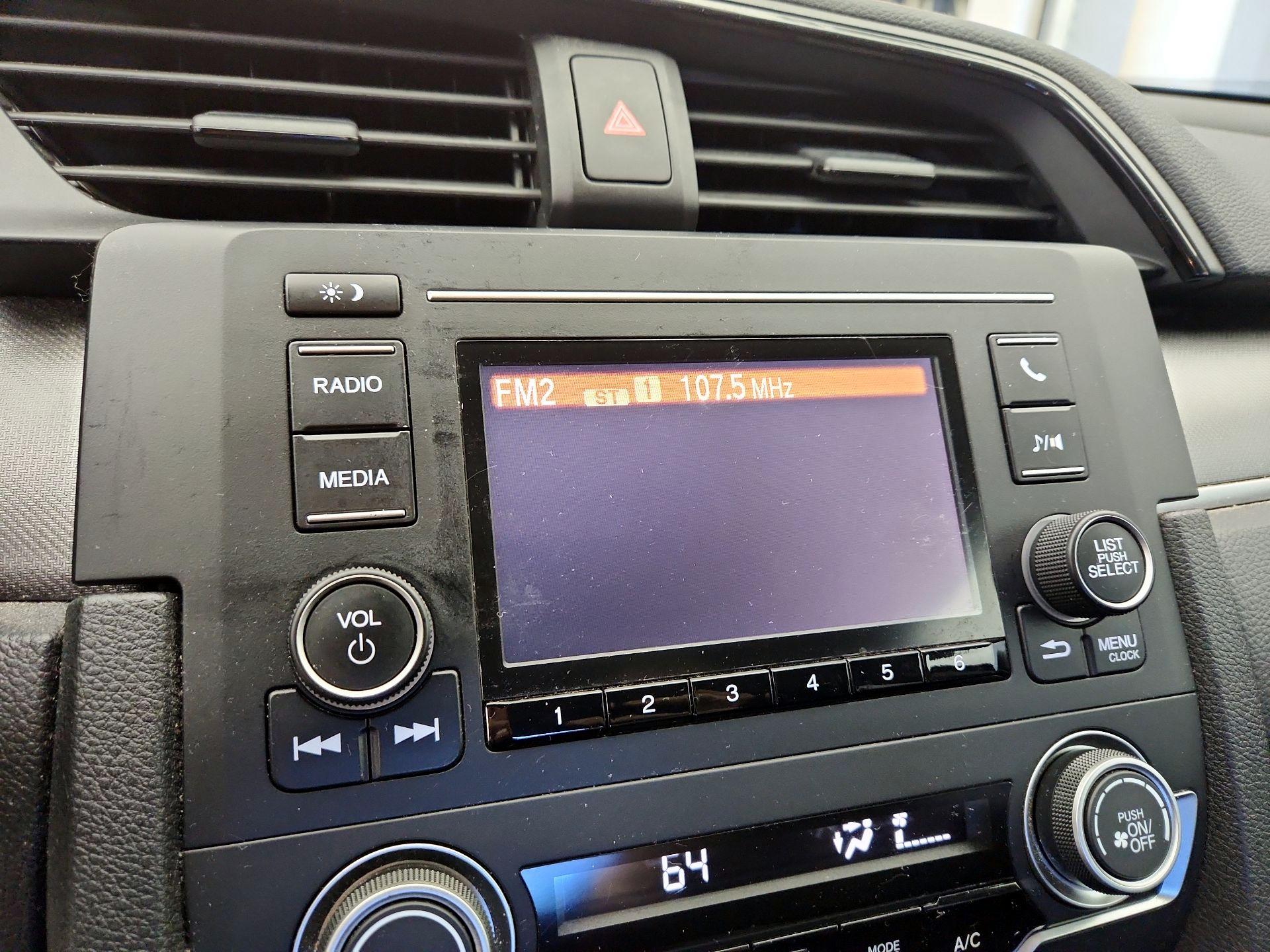 Thumbnail: 2016 Honda Civic - 15