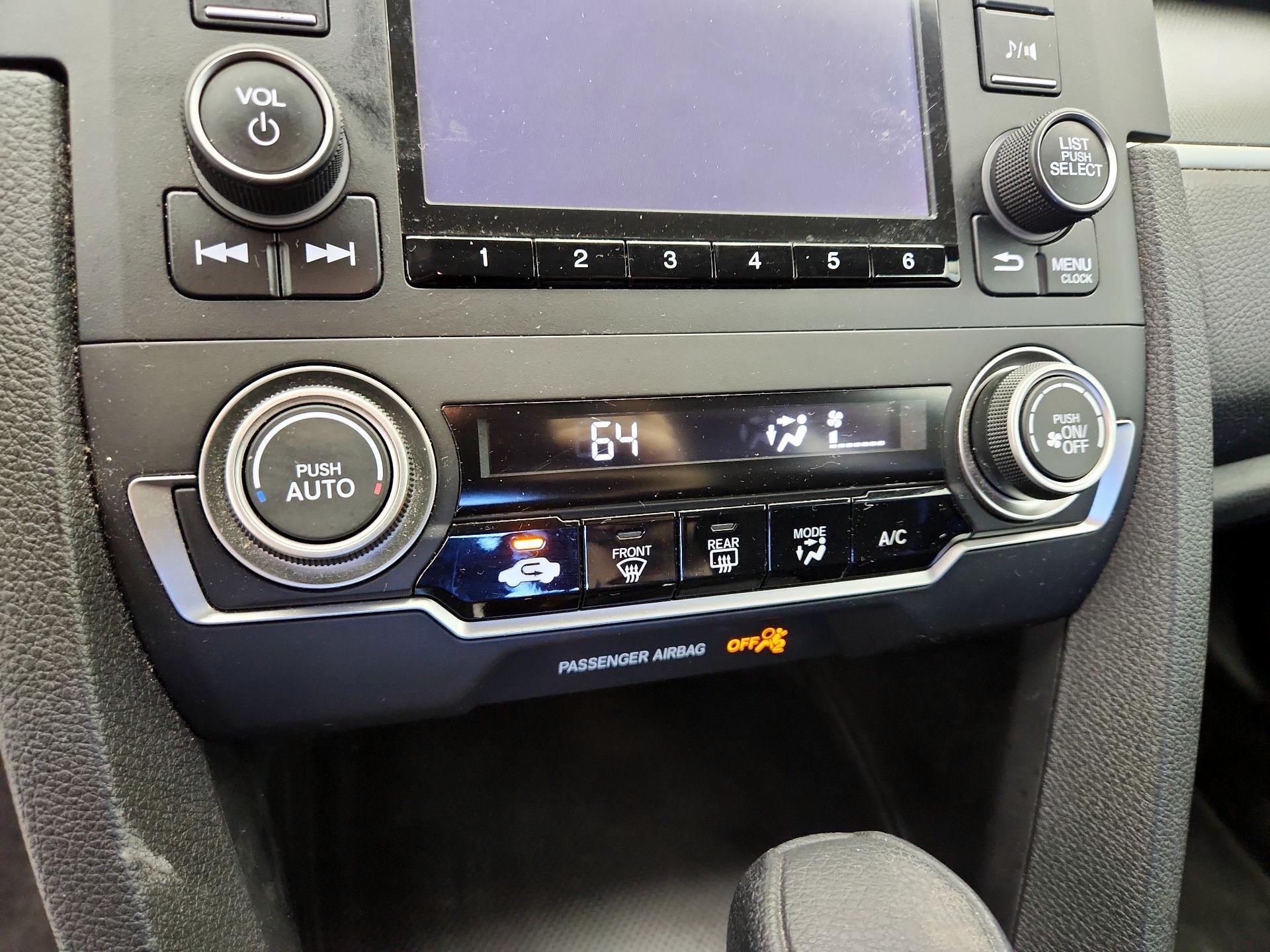 Thumbnail: 2016 Honda Civic - 16