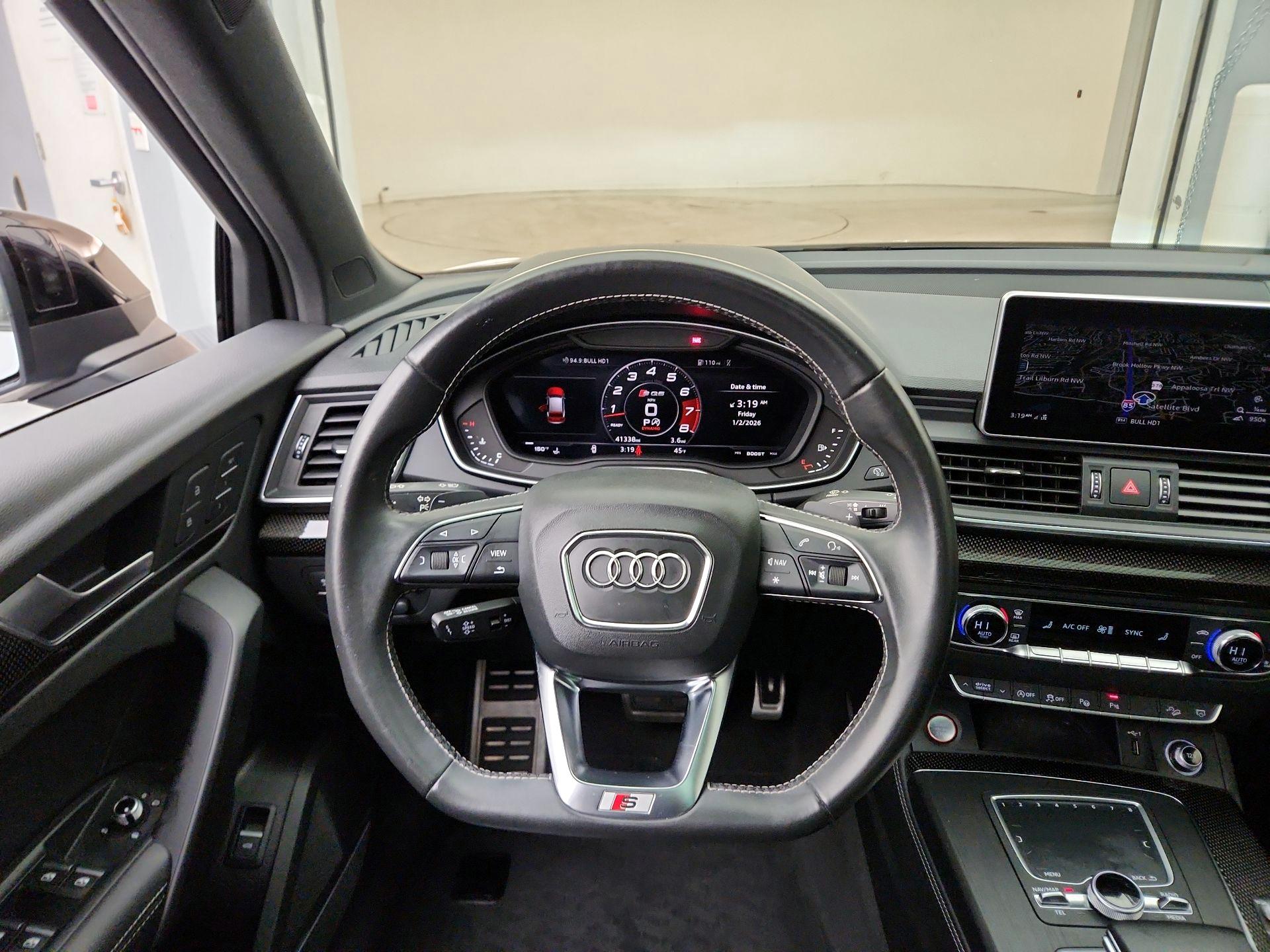 Thumbnail: 2019 Audi SQ5 - 10