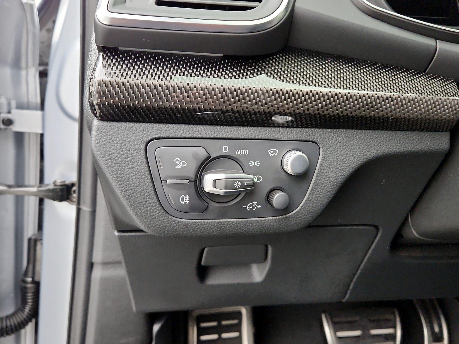 Thumbnail: 2019 Audi SQ5 - 13