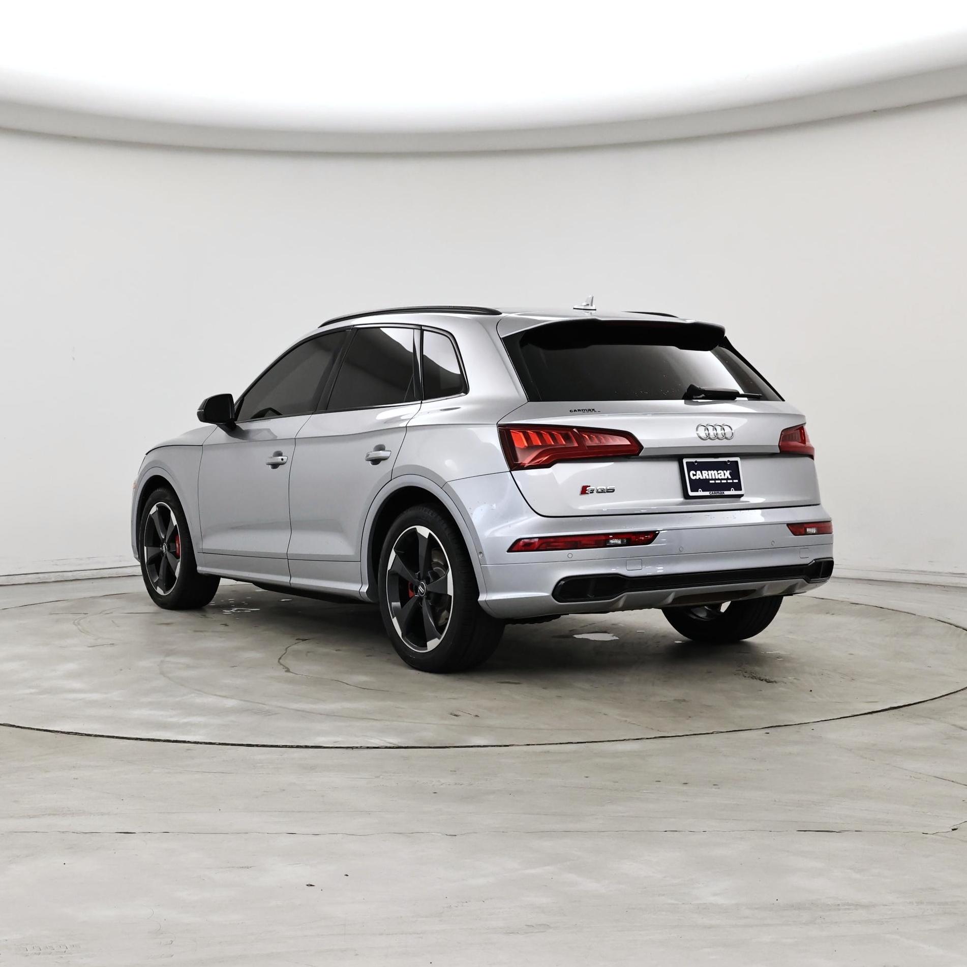 Thumbnail: 2019 Audi SQ5 - 2