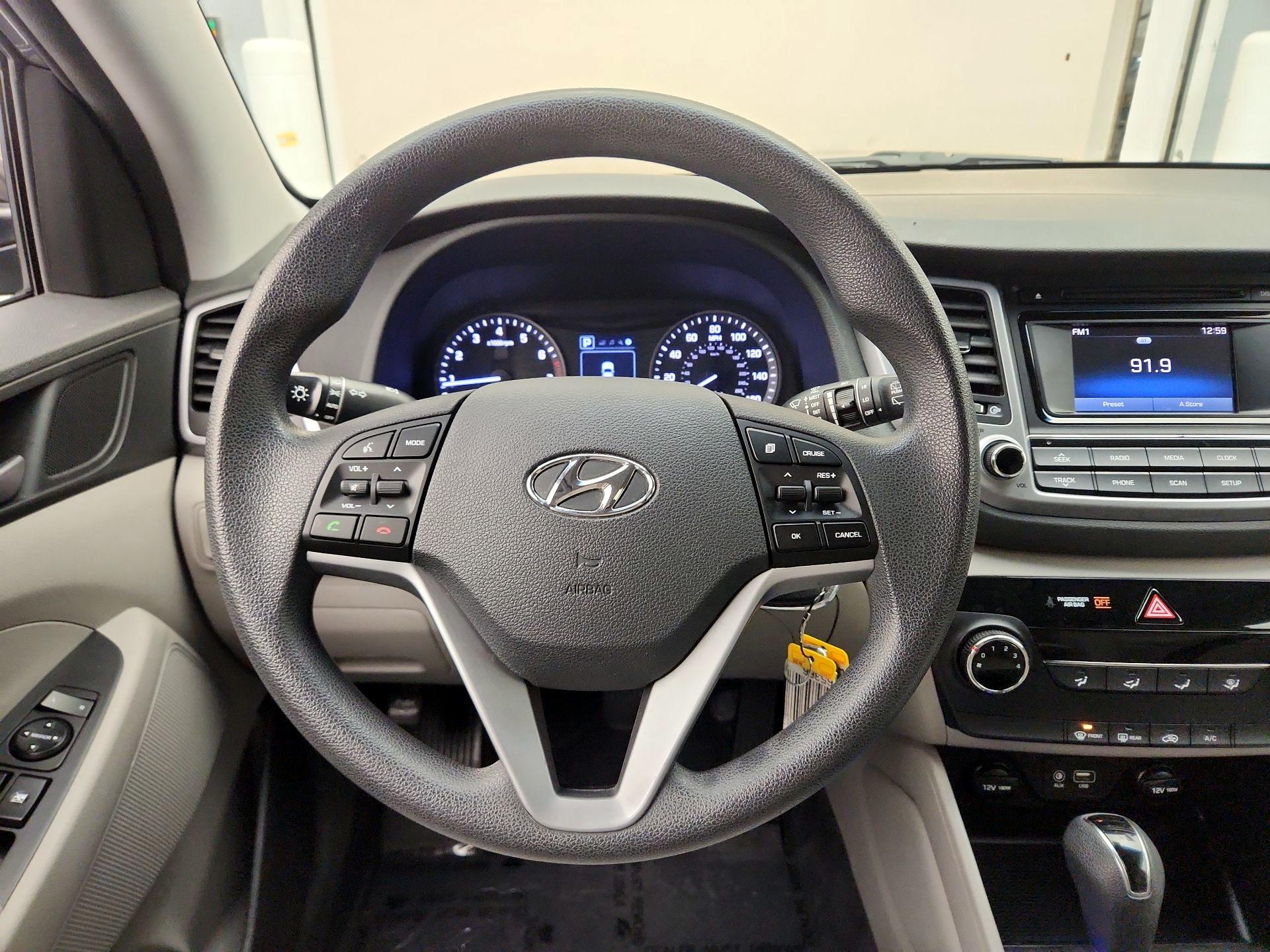 Thumbnail: 2017 Hyundai Tucson - 10