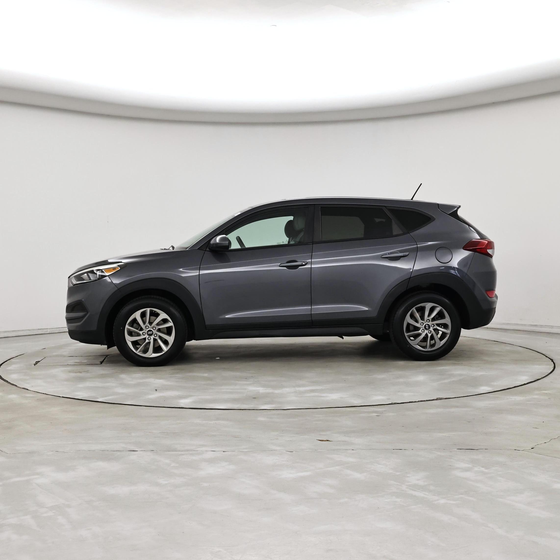 Thumbnail: 2017 Hyundai Tucson - 3