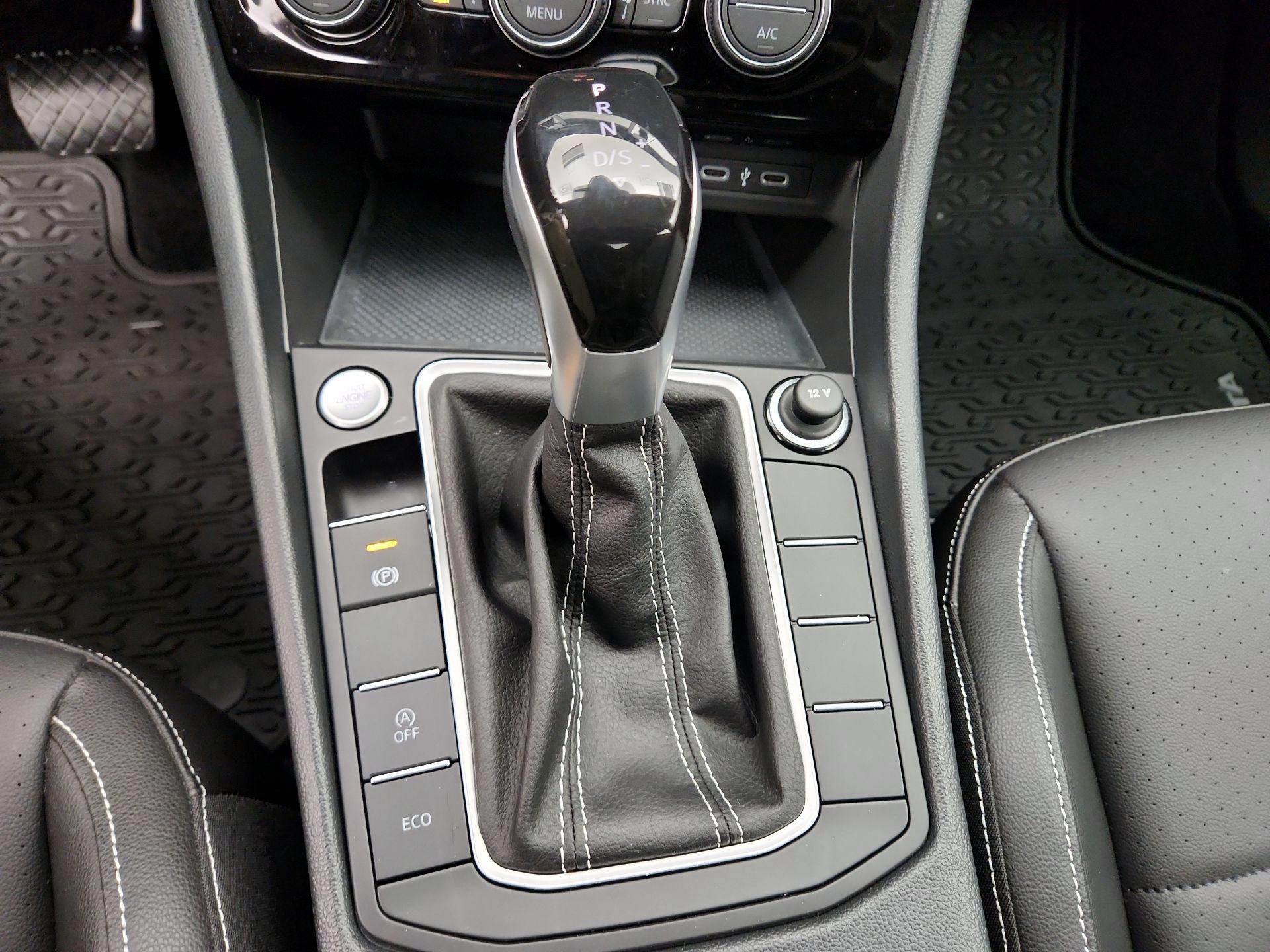 Thumbnail: 2023 Volkswagen Jetta - 17