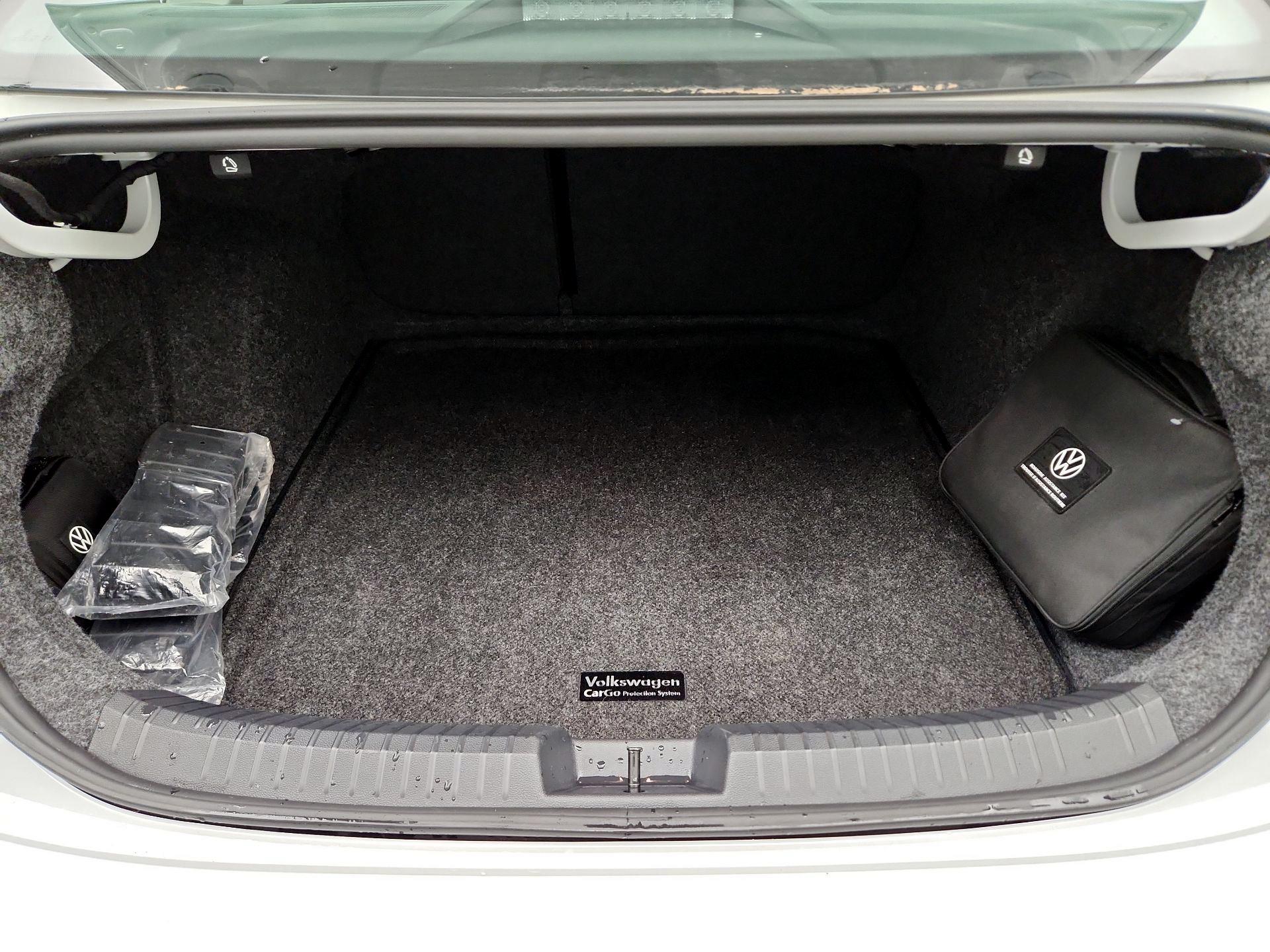 Thumbnail: 2023 Volkswagen Jetta - 20