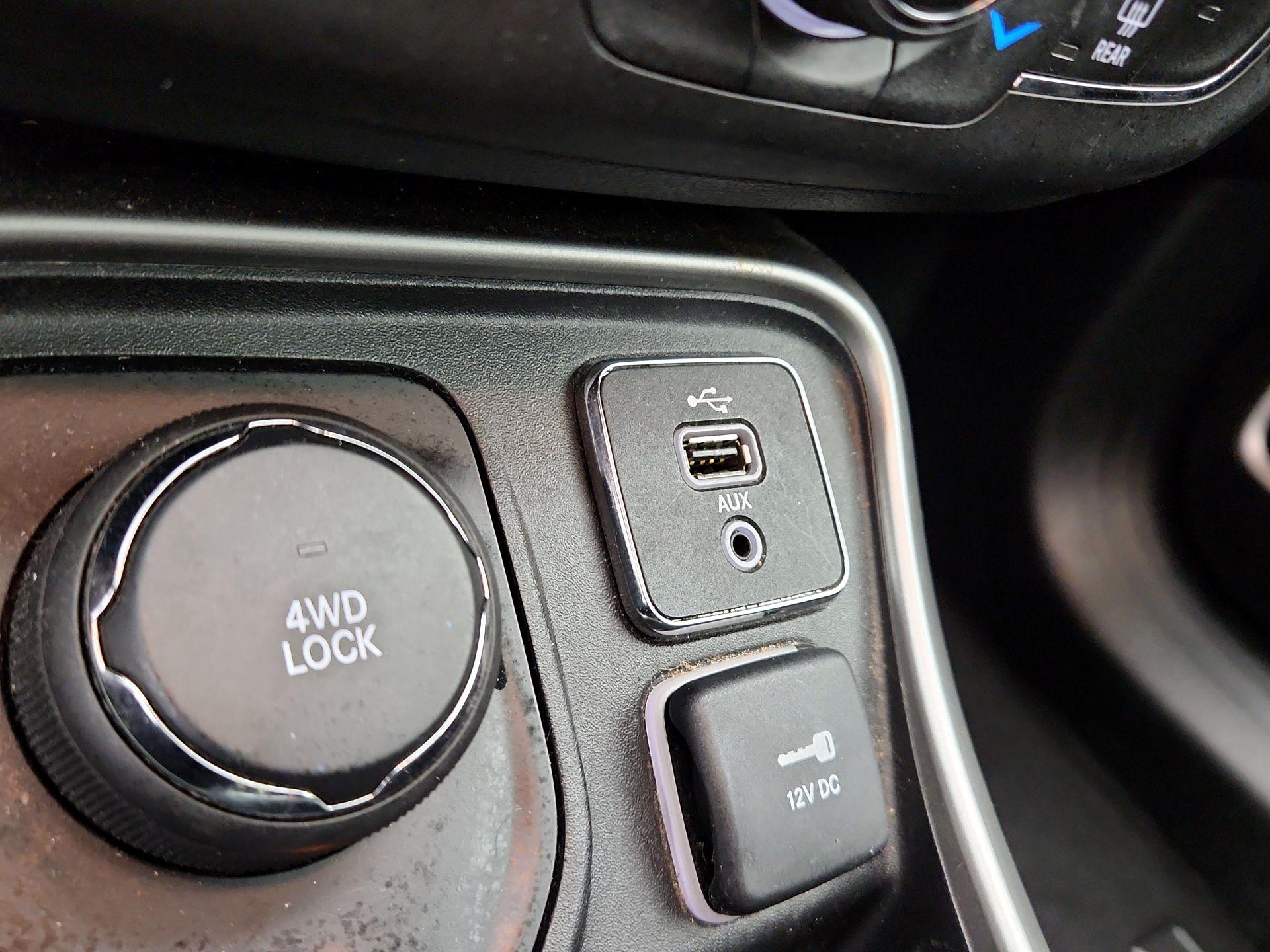 Thumbnail: 2017 Jeep Compass - 19