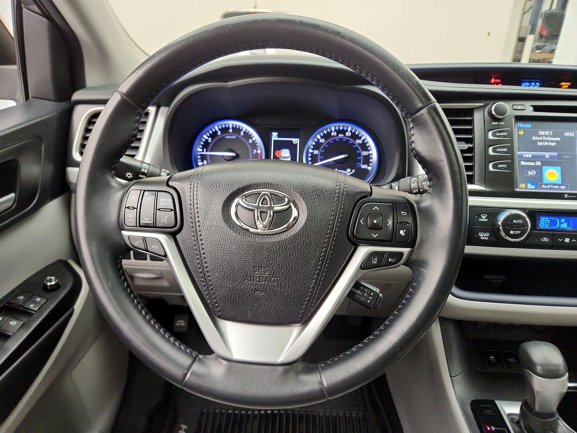 Thumbnail: 2018 Toyota Highlander - 10