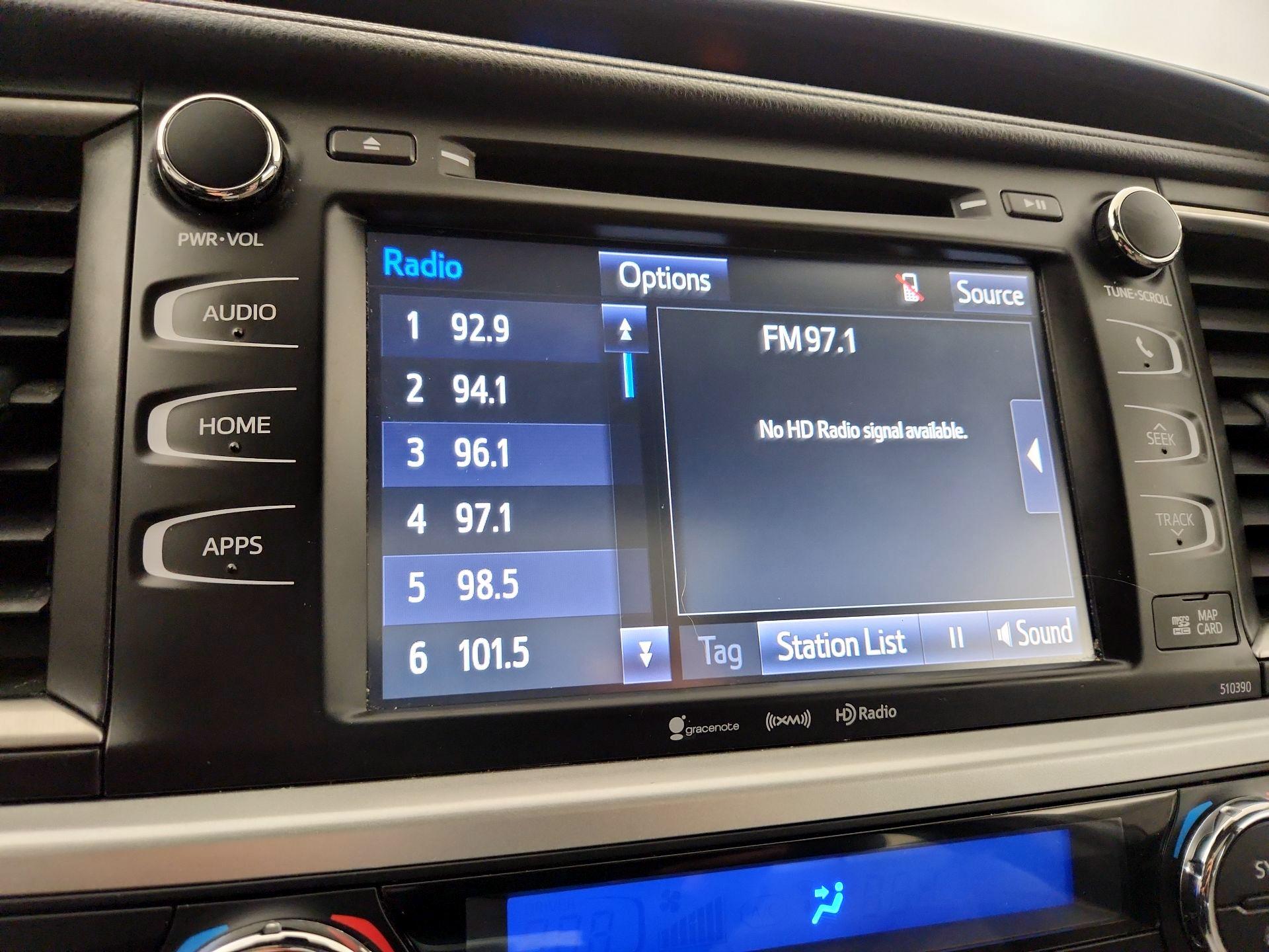 Thumbnail: 2018 Toyota Highlander - 15