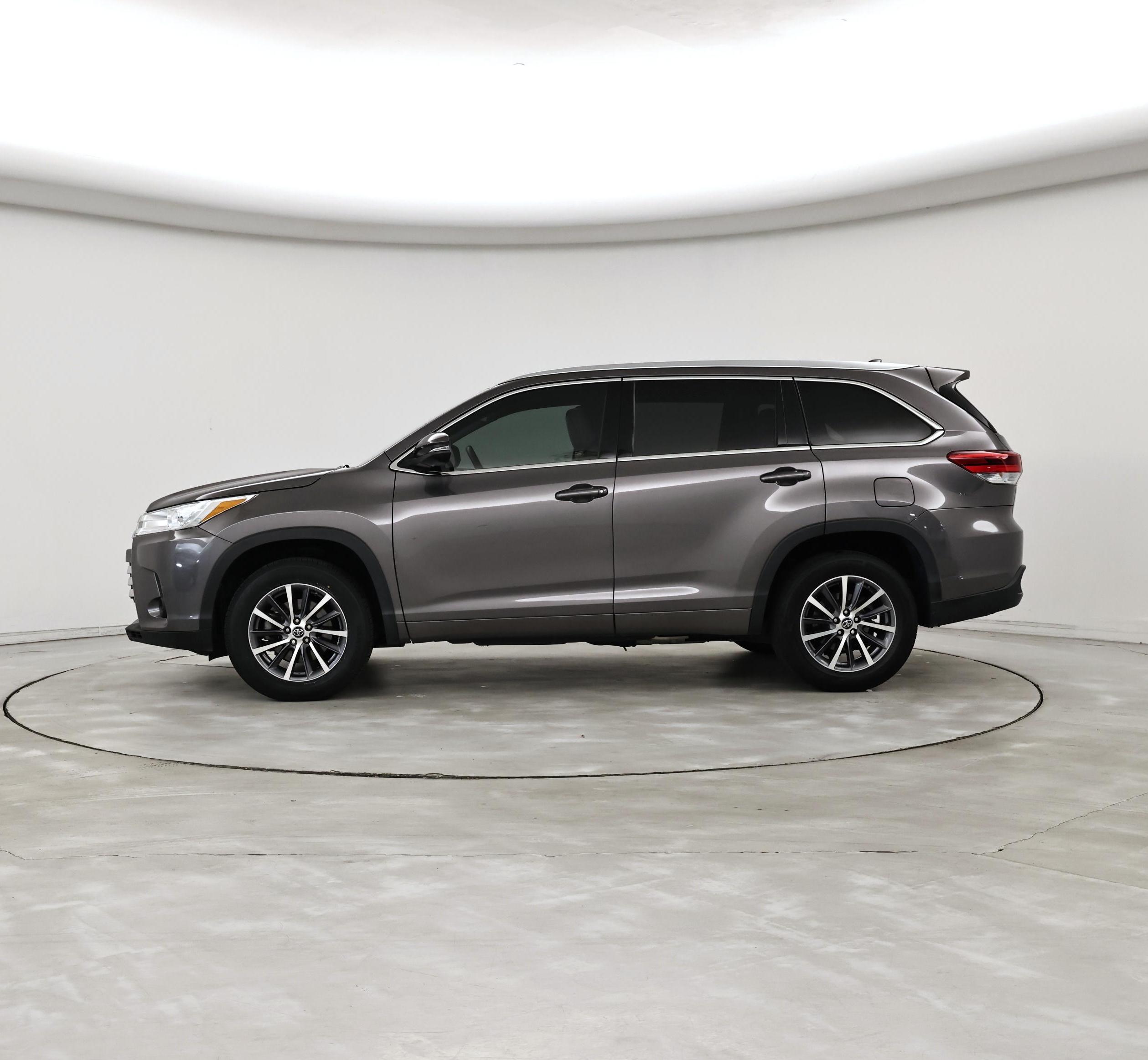 Thumbnail: 2018 Toyota Highlander - 3