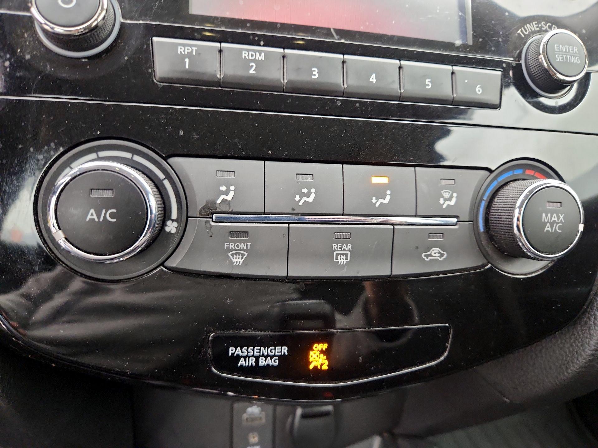 Thumbnail: 2017 Nissan Rogue - 16