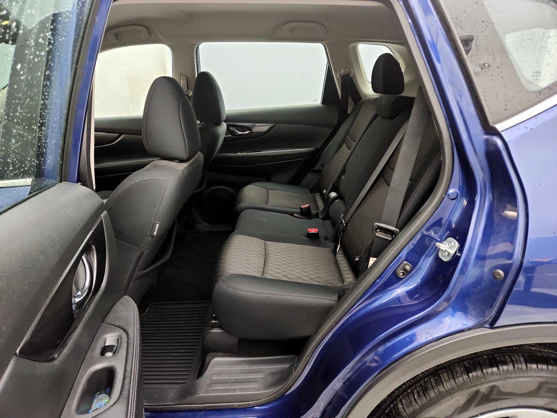 Thumbnail: 2017 Nissan Rogue - 19