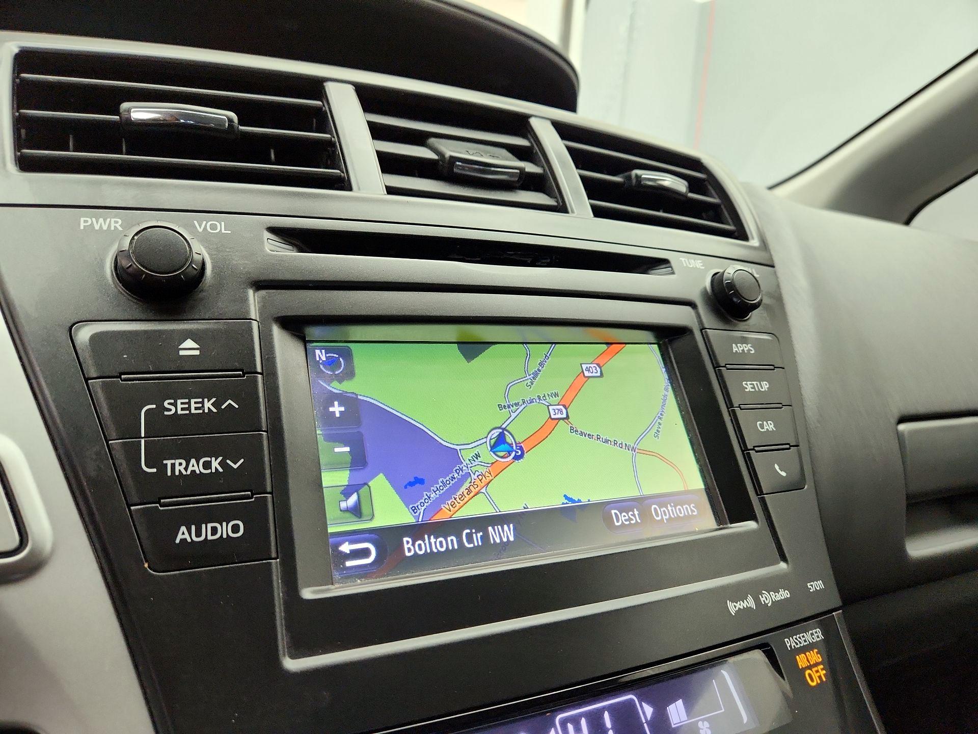 Thumbnail: 2014 Toyota Prius v - 14