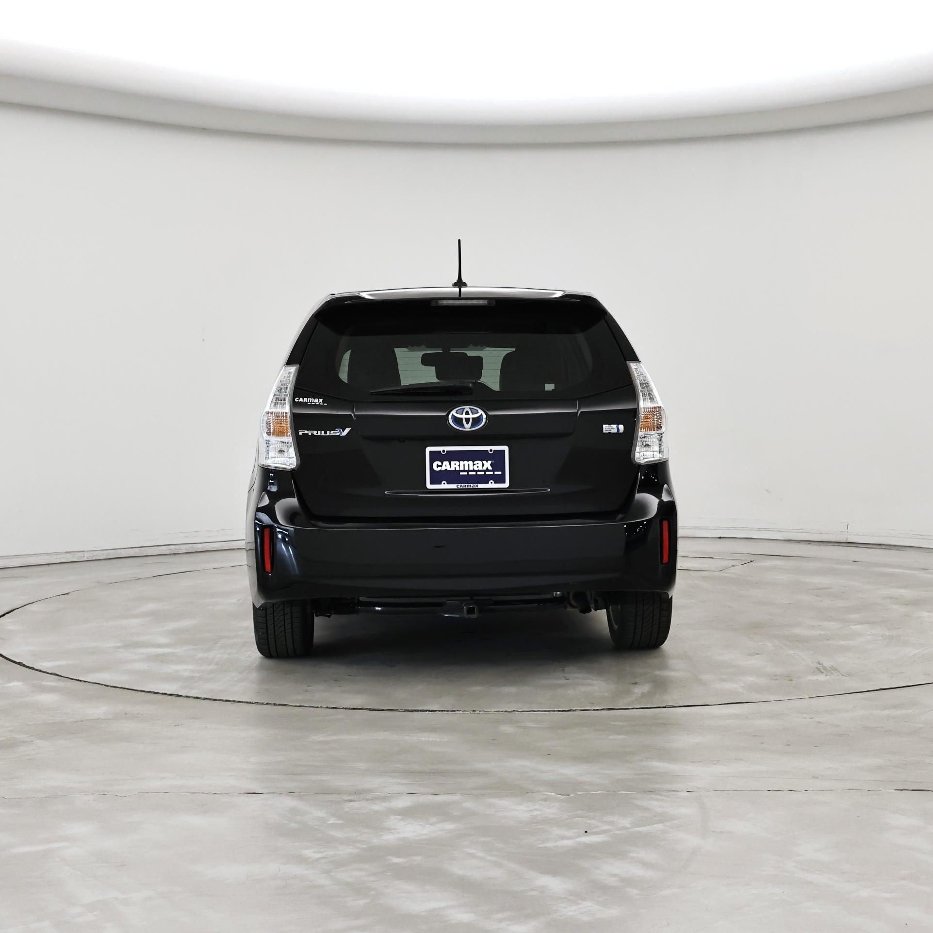 Thumbnail: 2014 Toyota Prius v - 6