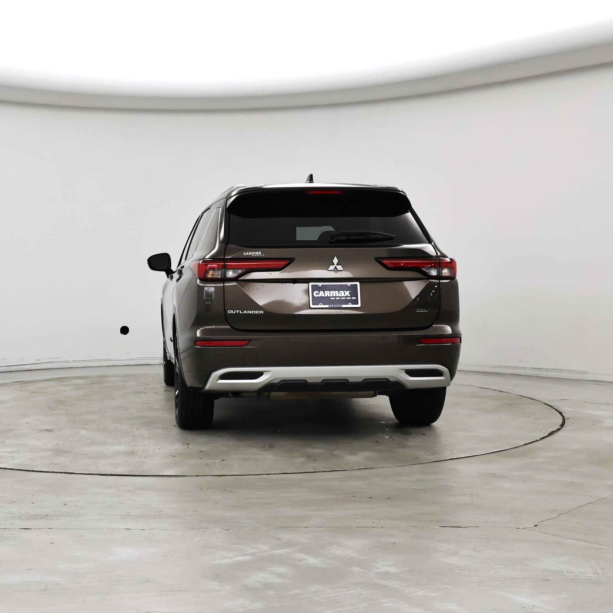 Thumbnail: 2022 Mitsubishi Outlander - 6