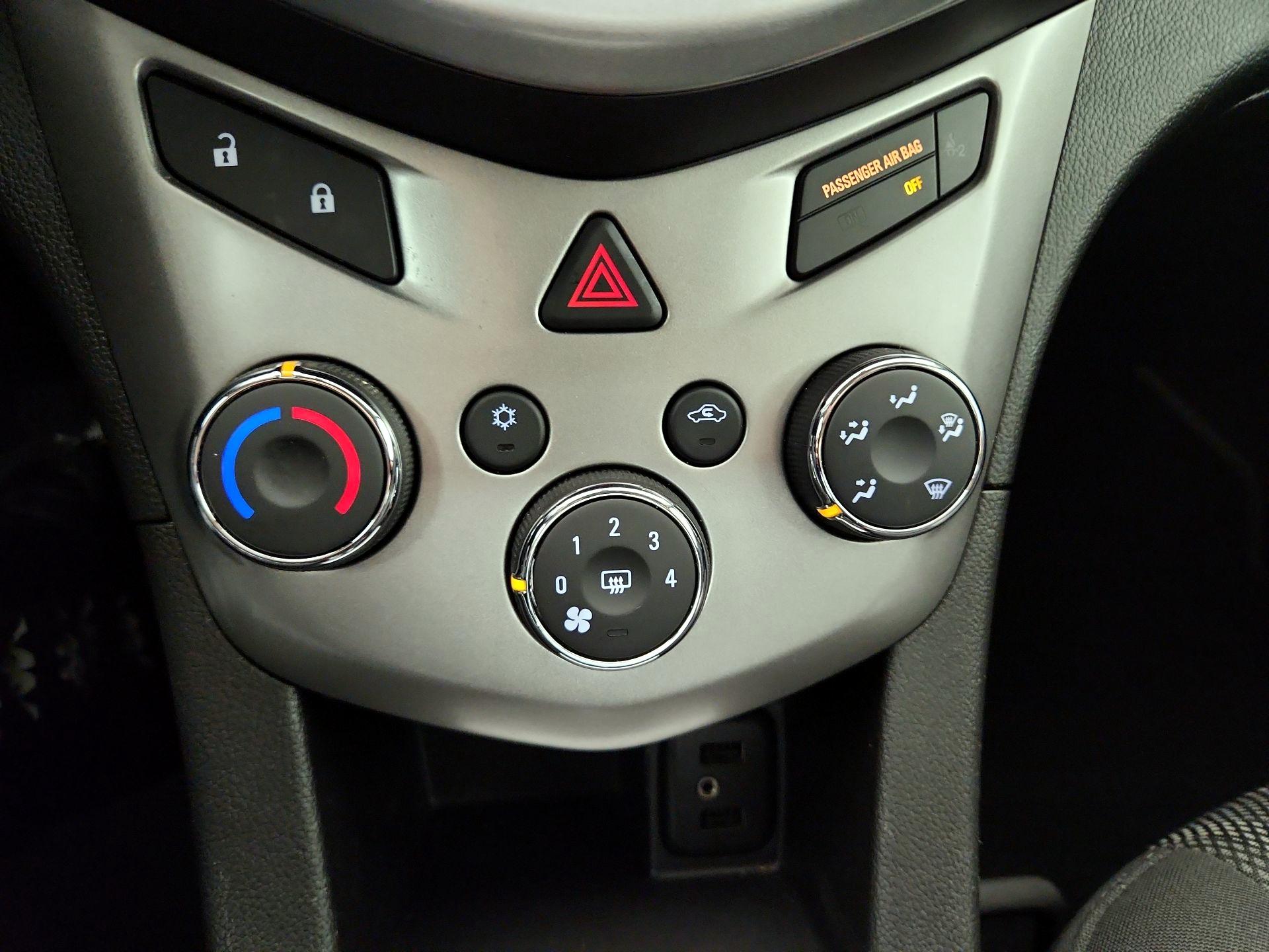 Thumbnail: 2018 Chevrolet Sonic - 16