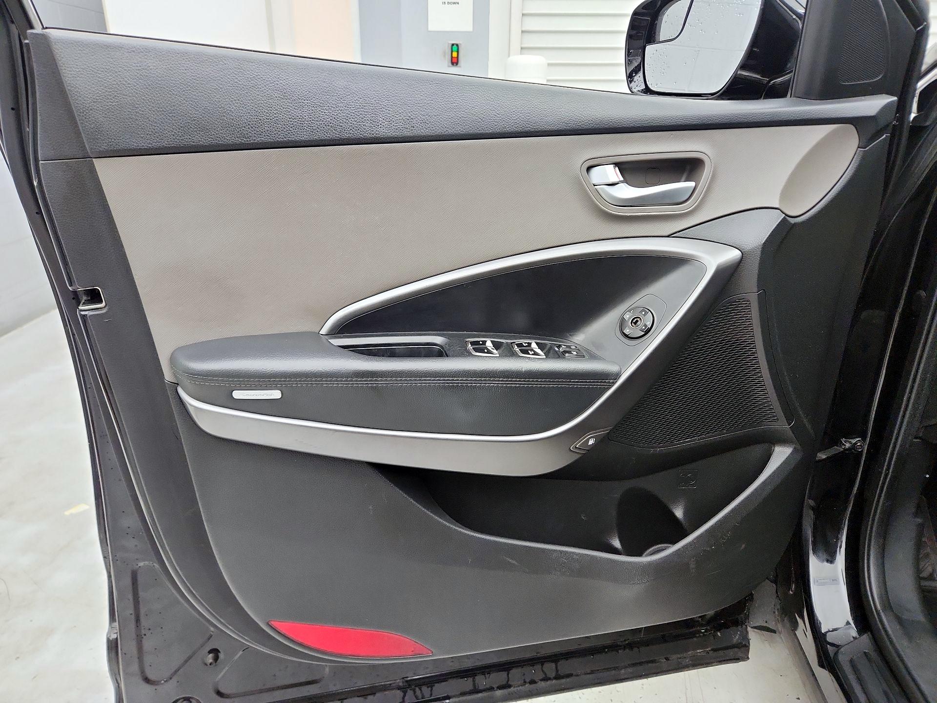 Thumbnail: 2018 Hyundai Santa Fe - 12