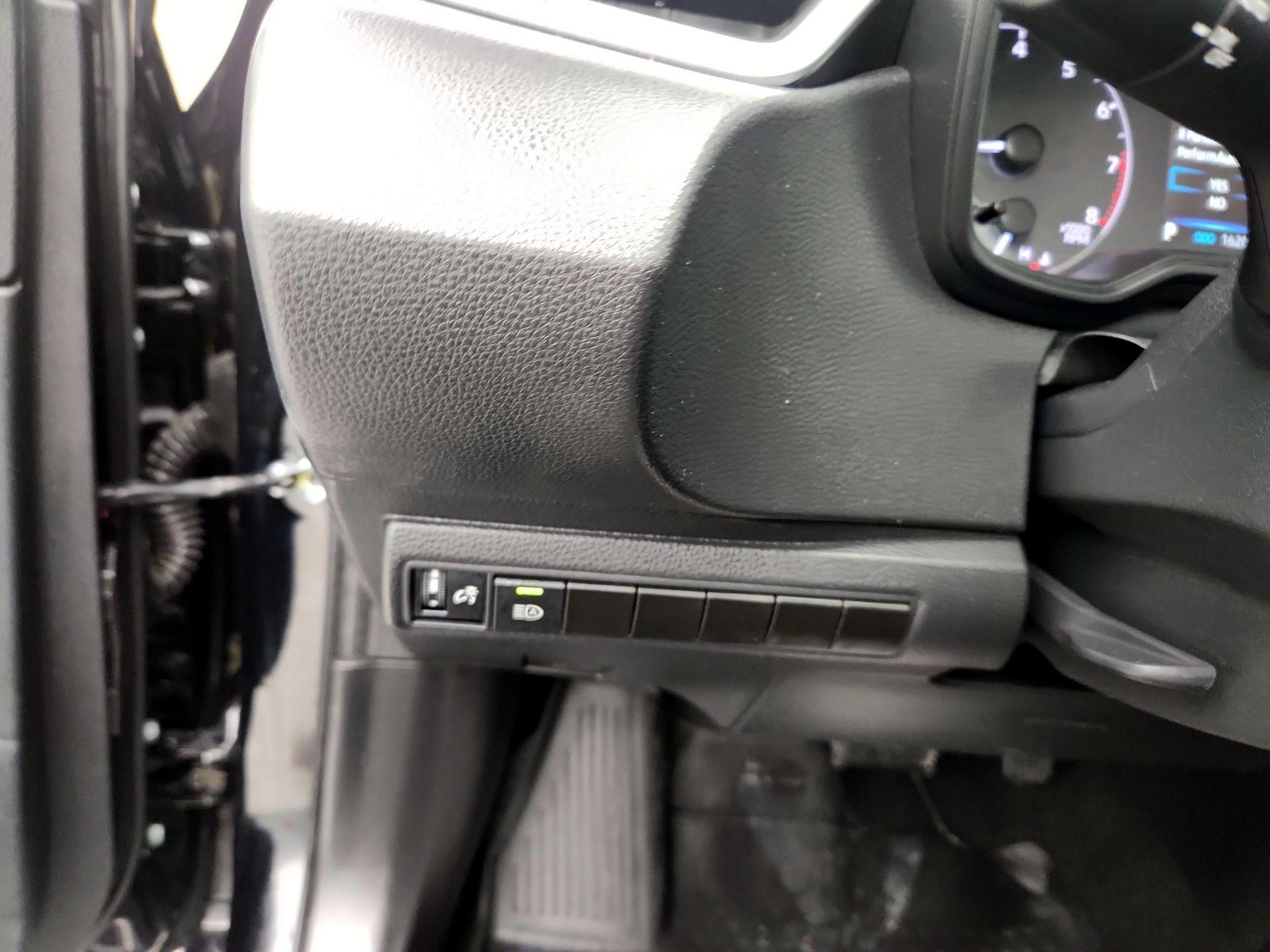 Thumbnail: 2023 Toyota Corolla - 13