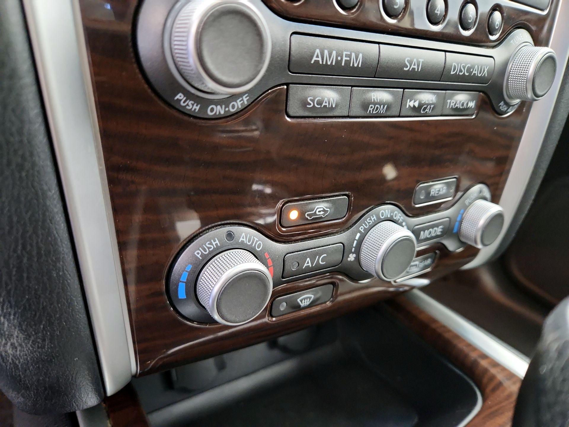 Thumbnail: 2015 Nissan Pathfinder - 17