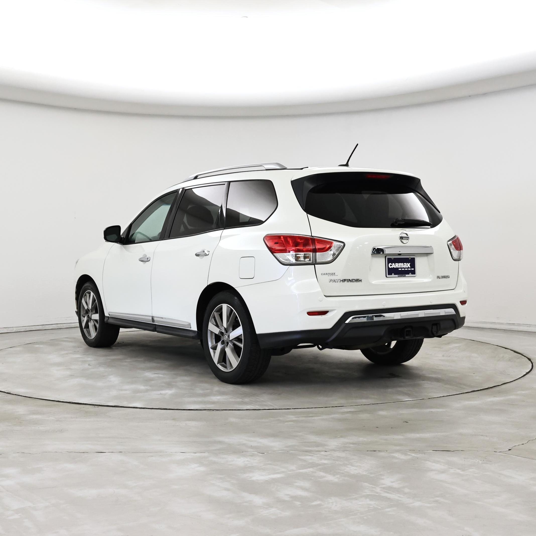 Thumbnail: 2015 Nissan Pathfinder - 2