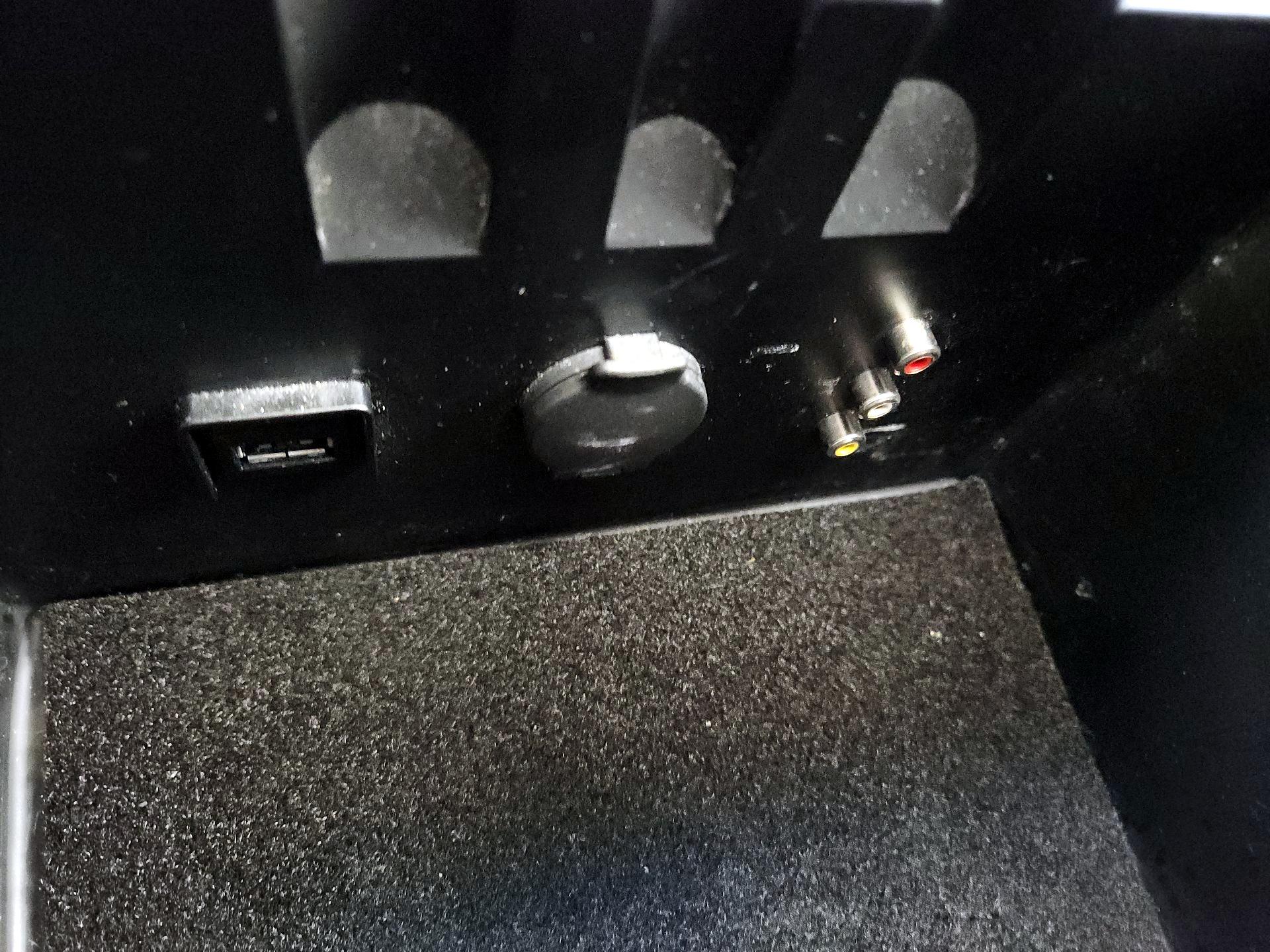 Thumbnail: 2015 Nissan Pathfinder - 19