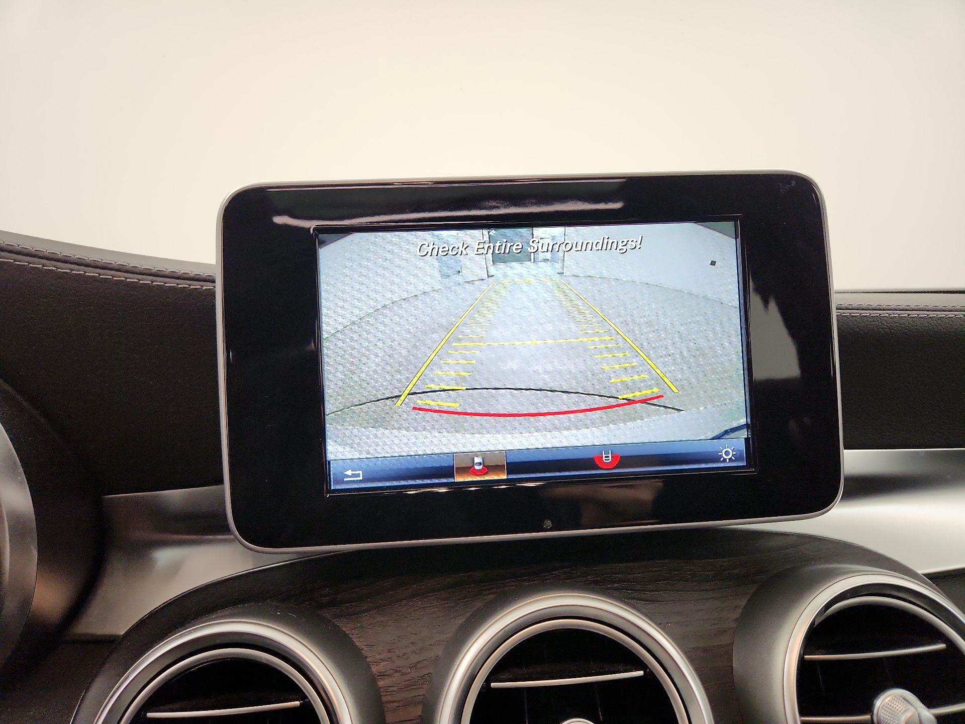 Thumbnail: 2015 Mercedes-Benz C-Class - 14