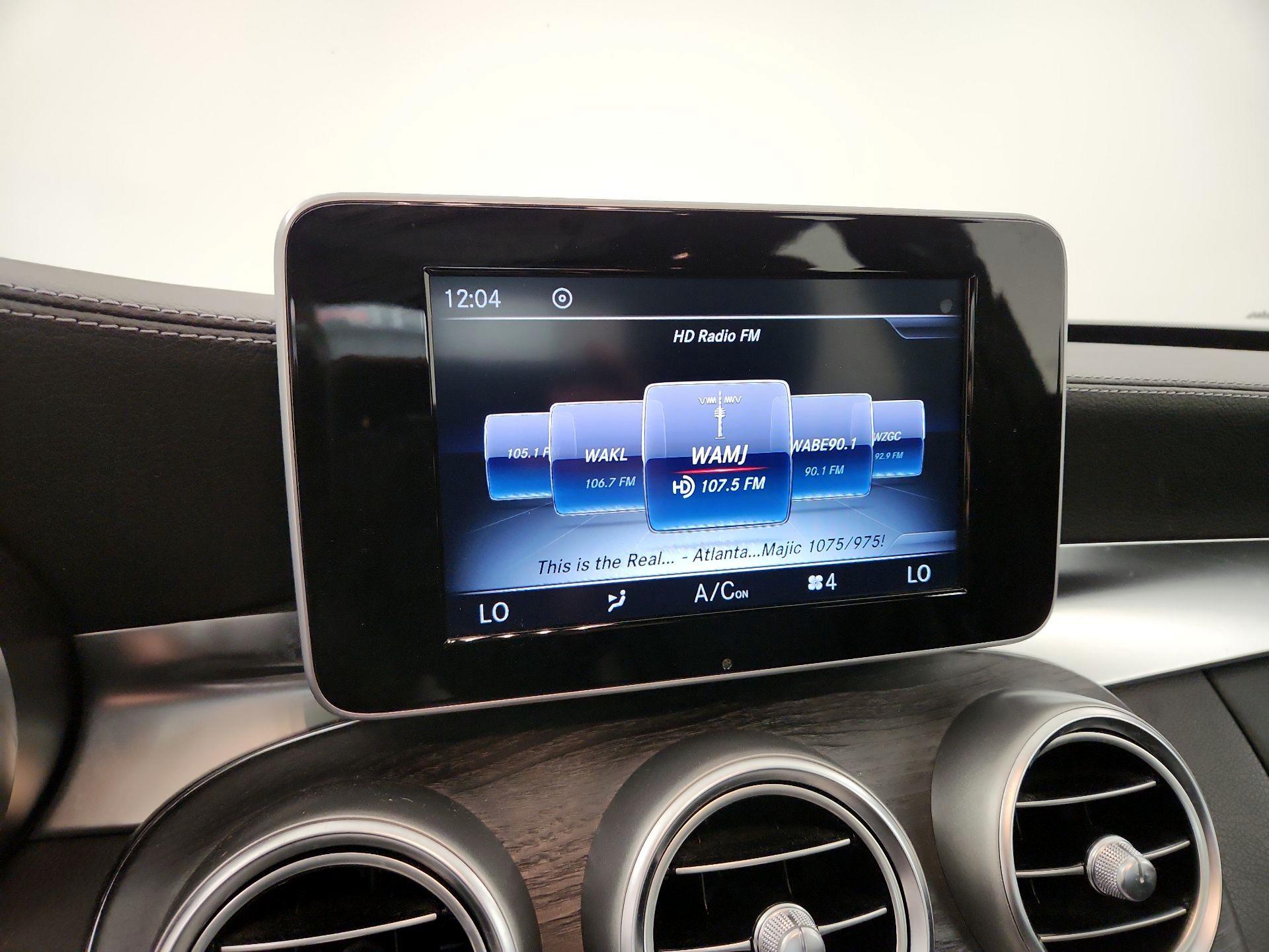 Thumbnail: 2015 Mercedes-Benz C-Class - 15