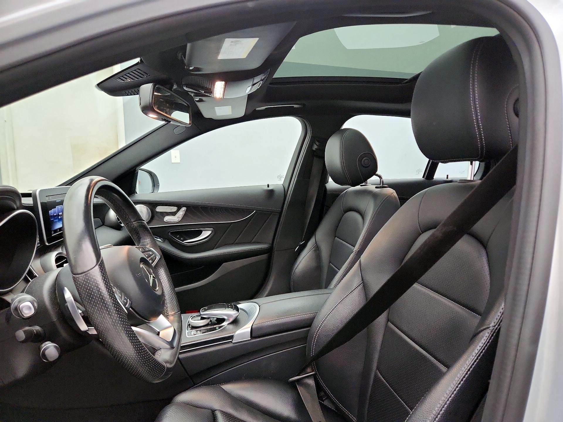 Thumbnail: 2015 Mercedes-Benz C-Class - 18