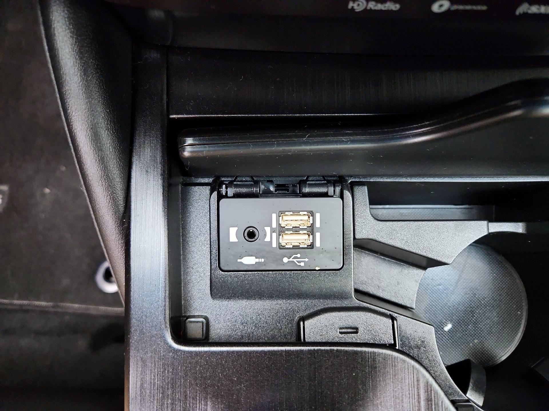 Thumbnail: 2022 Lexus ES - 18