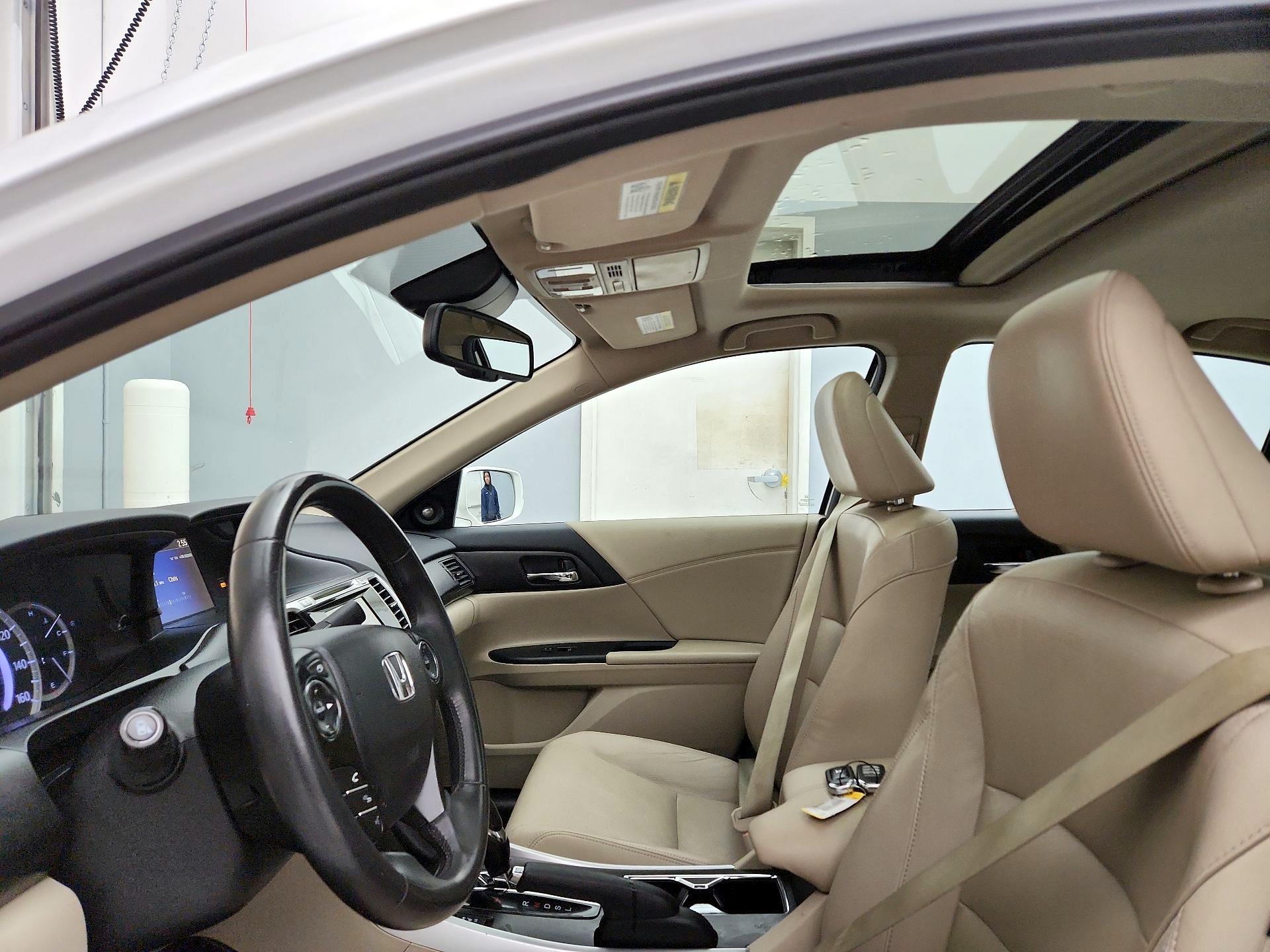 Thumbnail: 2015 Honda Accord - 19