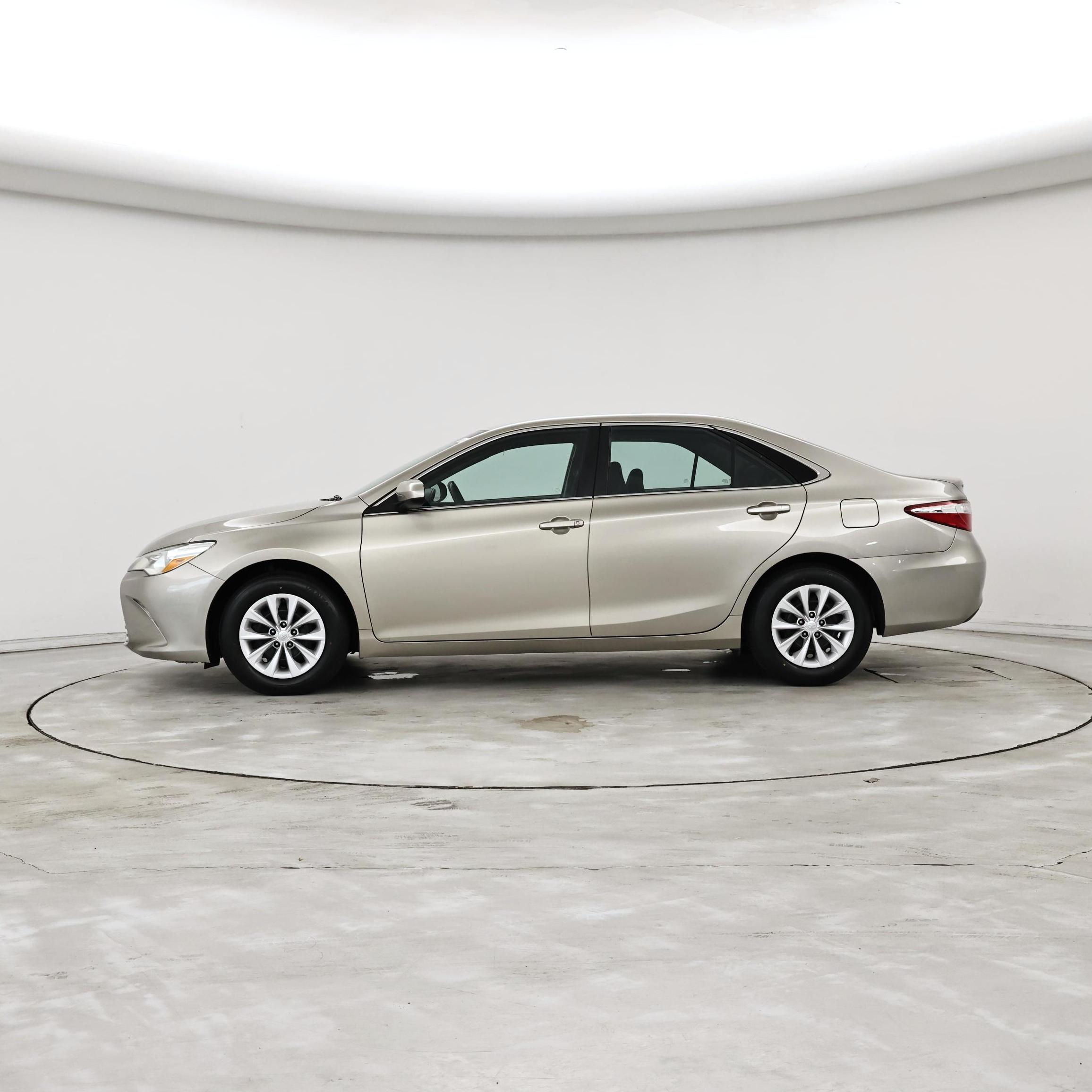 Thumbnail: 2016 Toyota Camry - 3