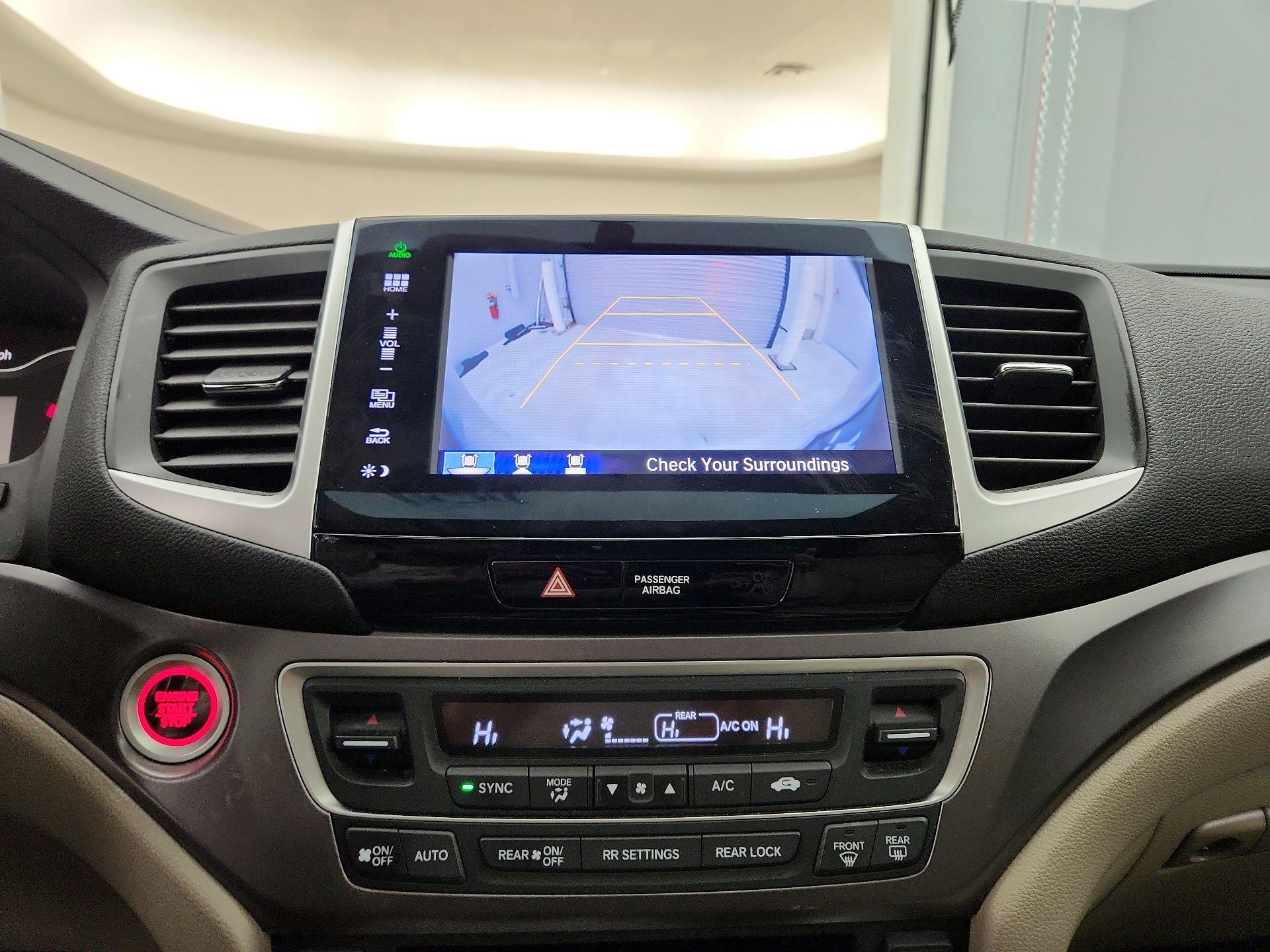 Thumbnail: 2016 Honda Pilot - 14