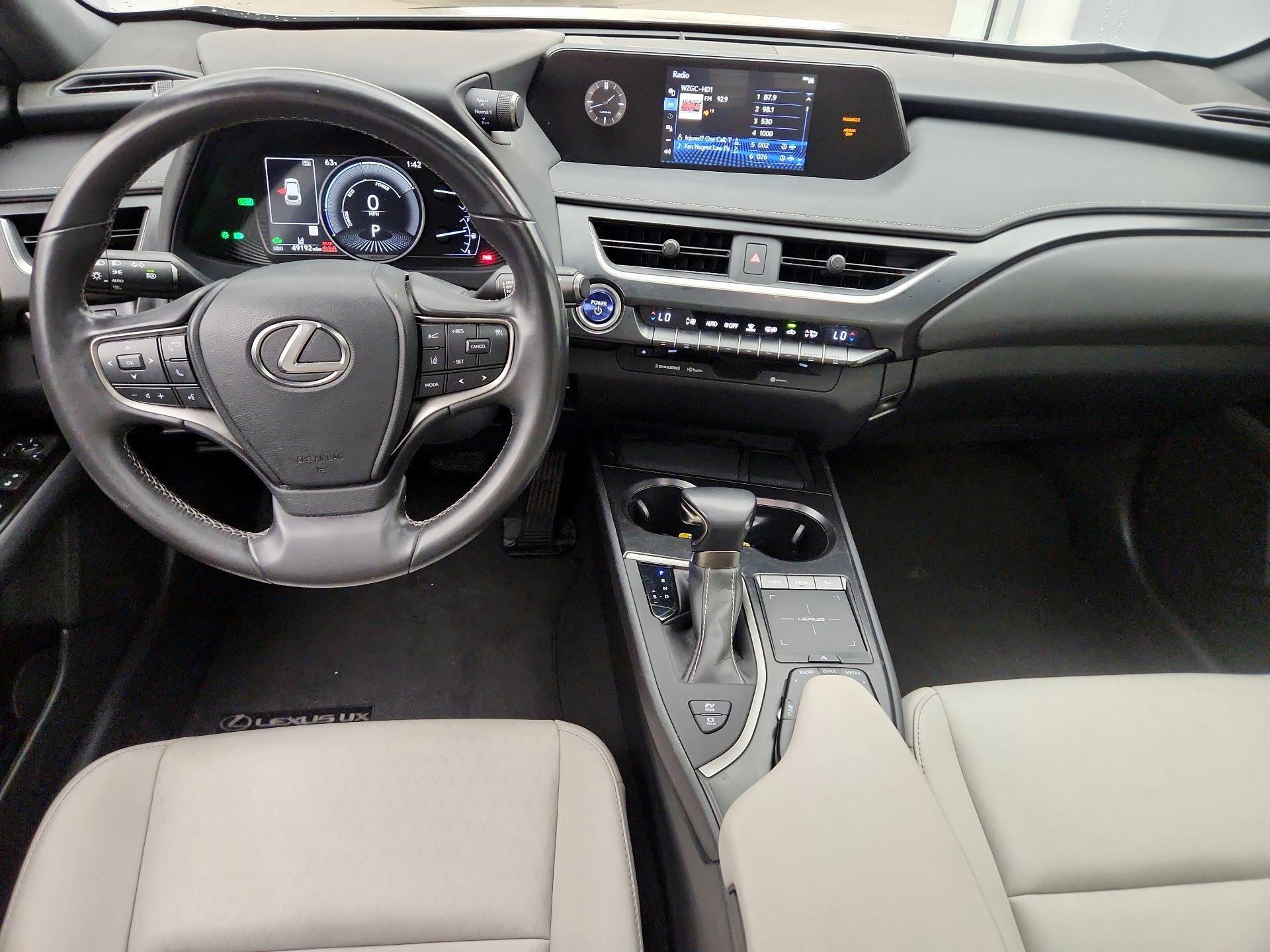 Thumbnail: 2021 Lexus UX - 9