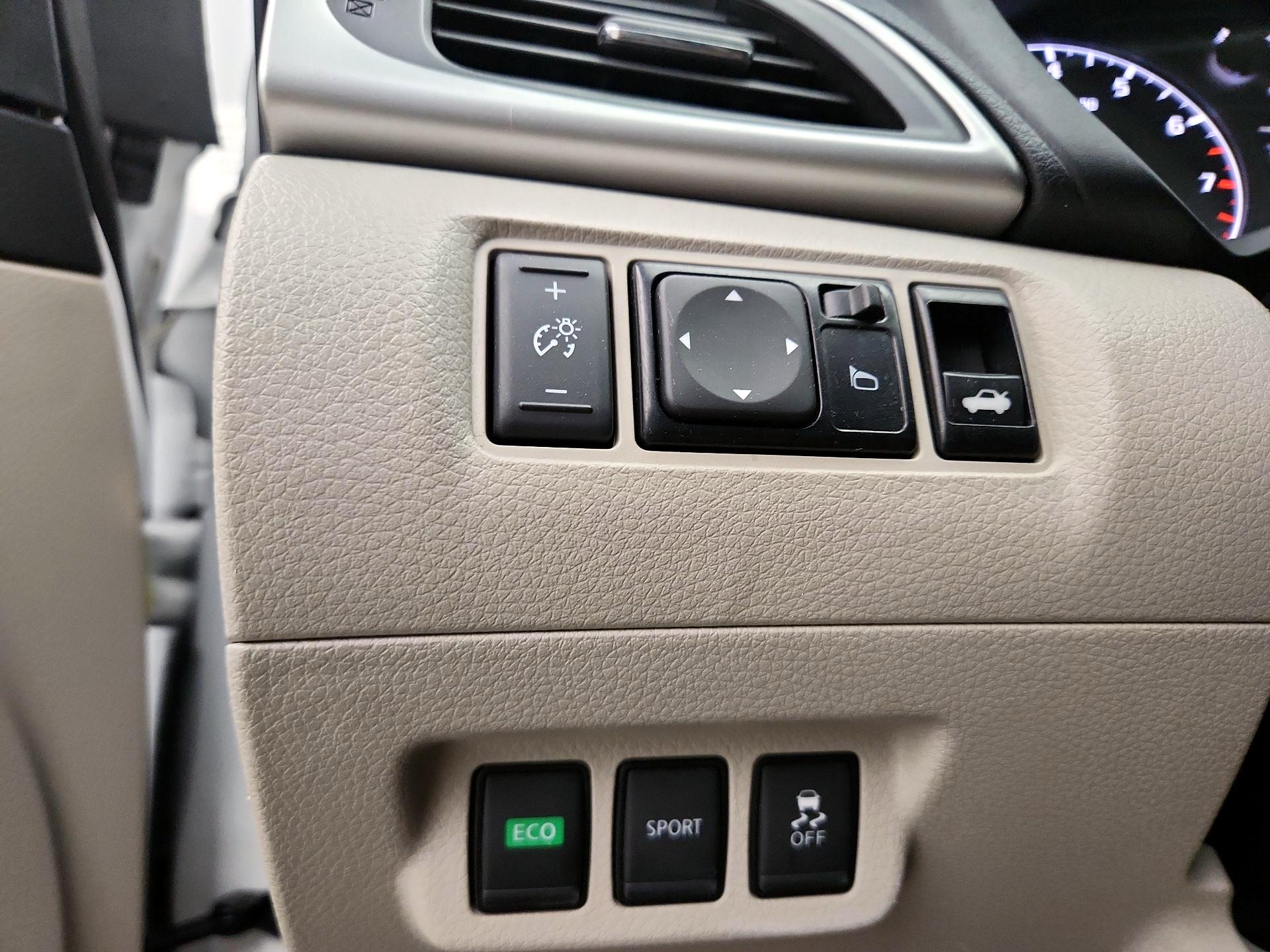 Thumbnail: 2017 Nissan Sentra - 13