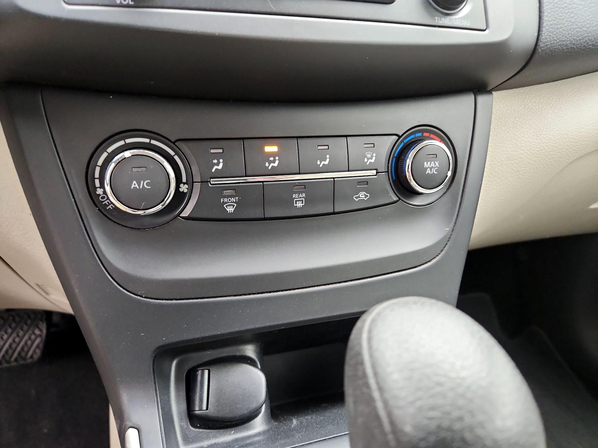 Thumbnail: 2017 Nissan Sentra - 15