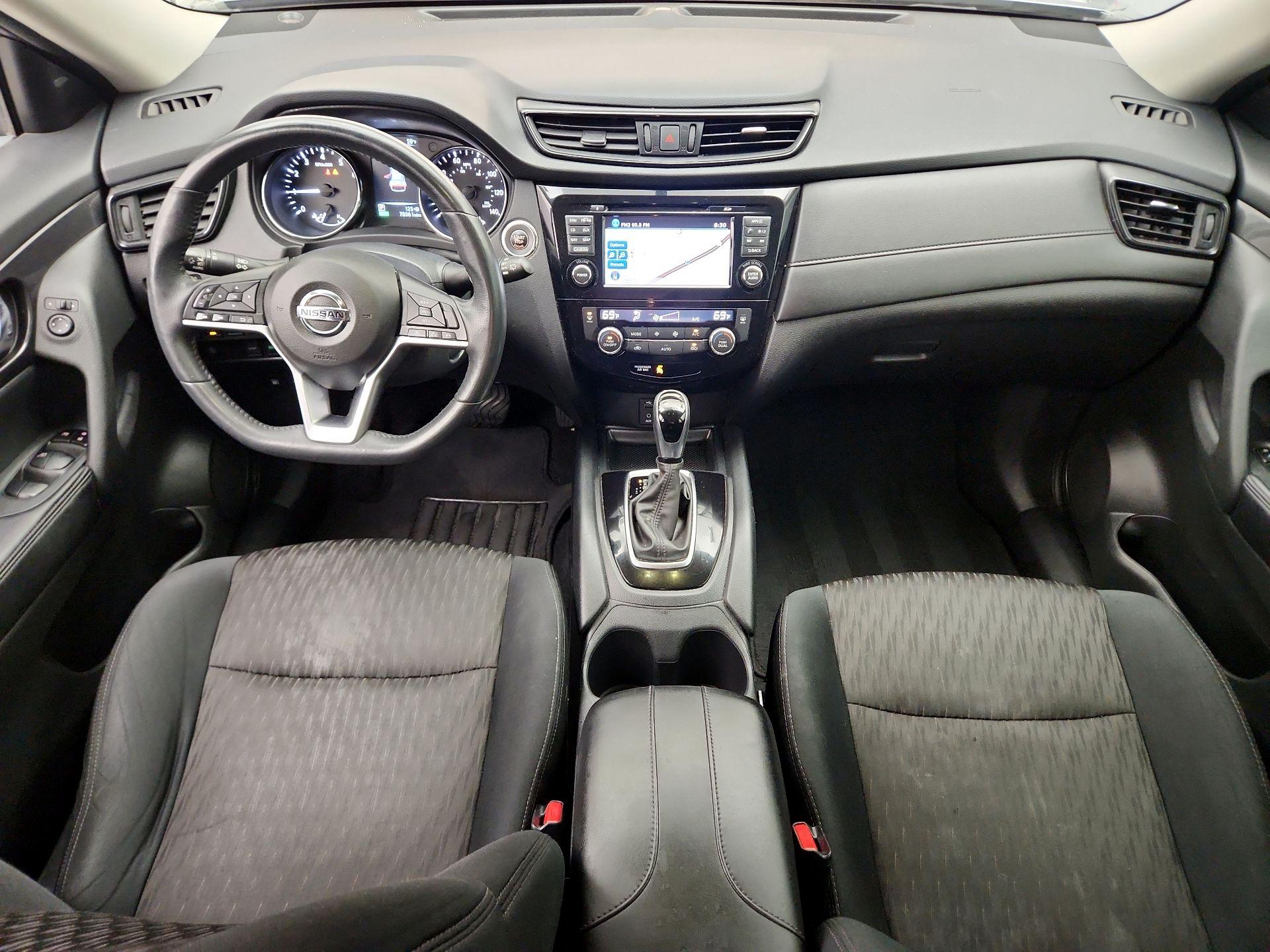 Thumbnail: 2017 Nissan Rogue - 9