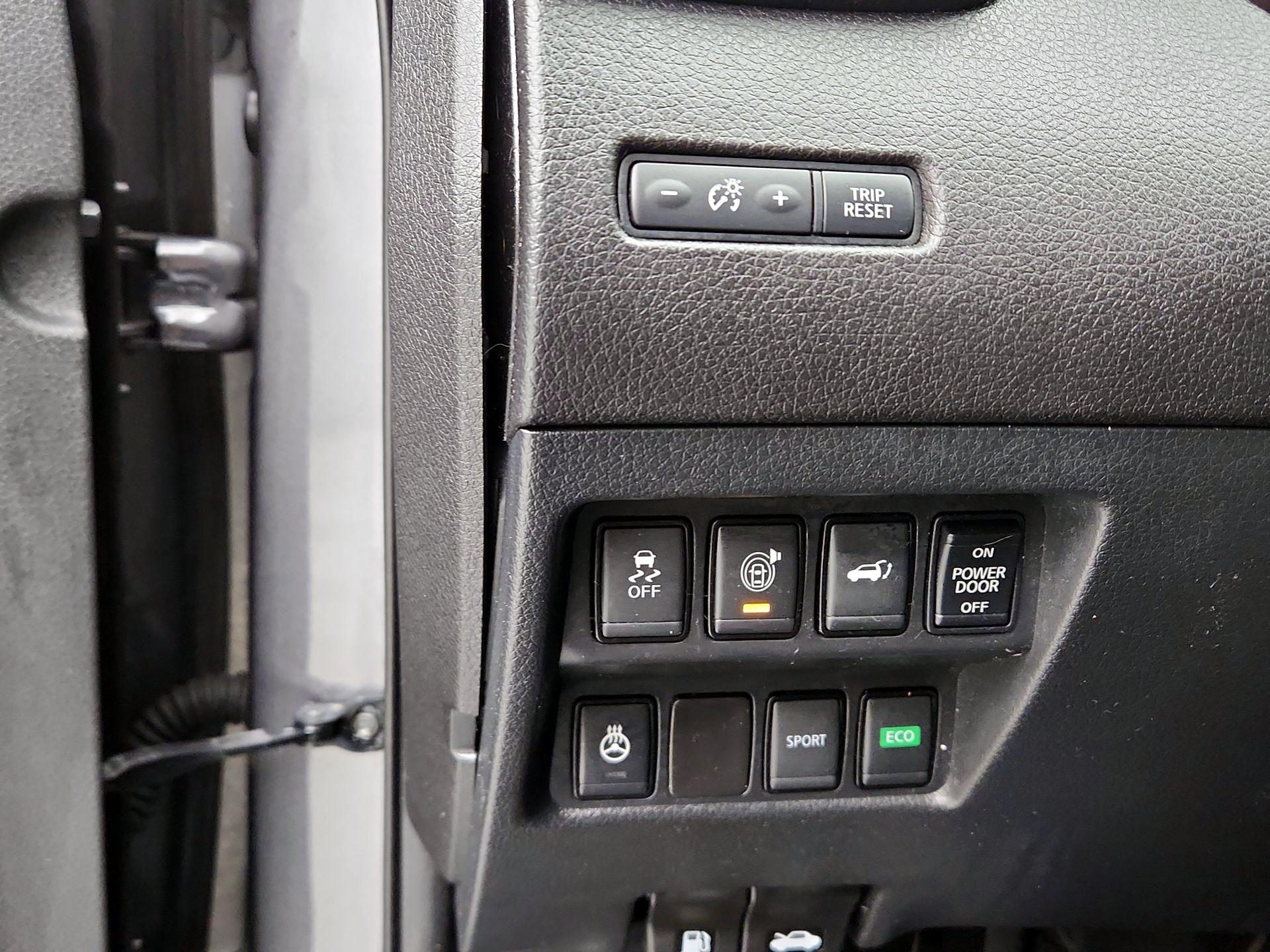 Thumbnail: 2017 Nissan Rogue - 13